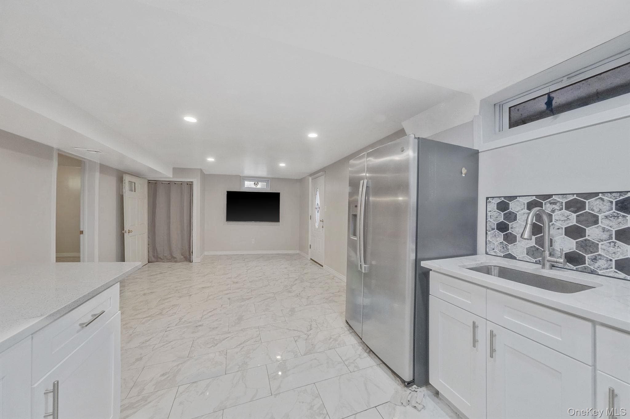 231 W Woodside Avenue thumbnail 15