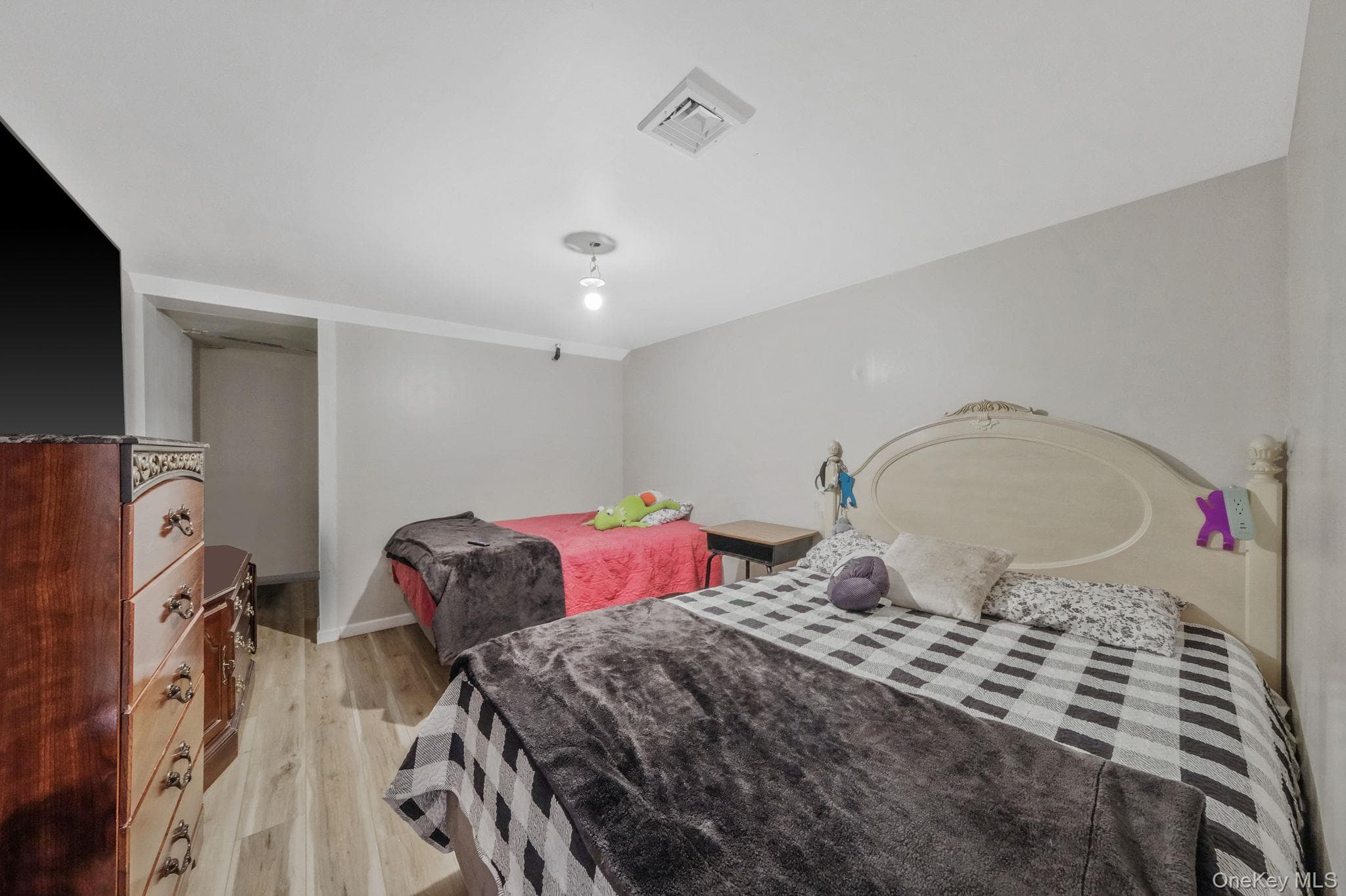231 W Woodside Avenue thumbnail 16