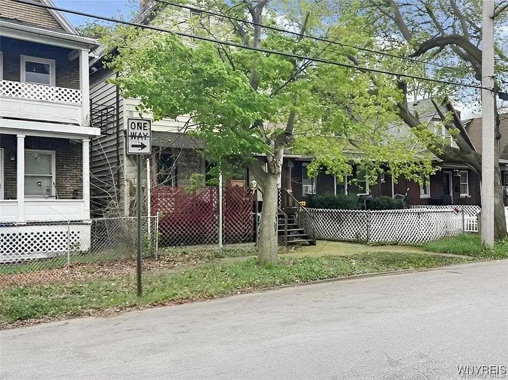 2235 Cudaback Avenue thumbnail 4