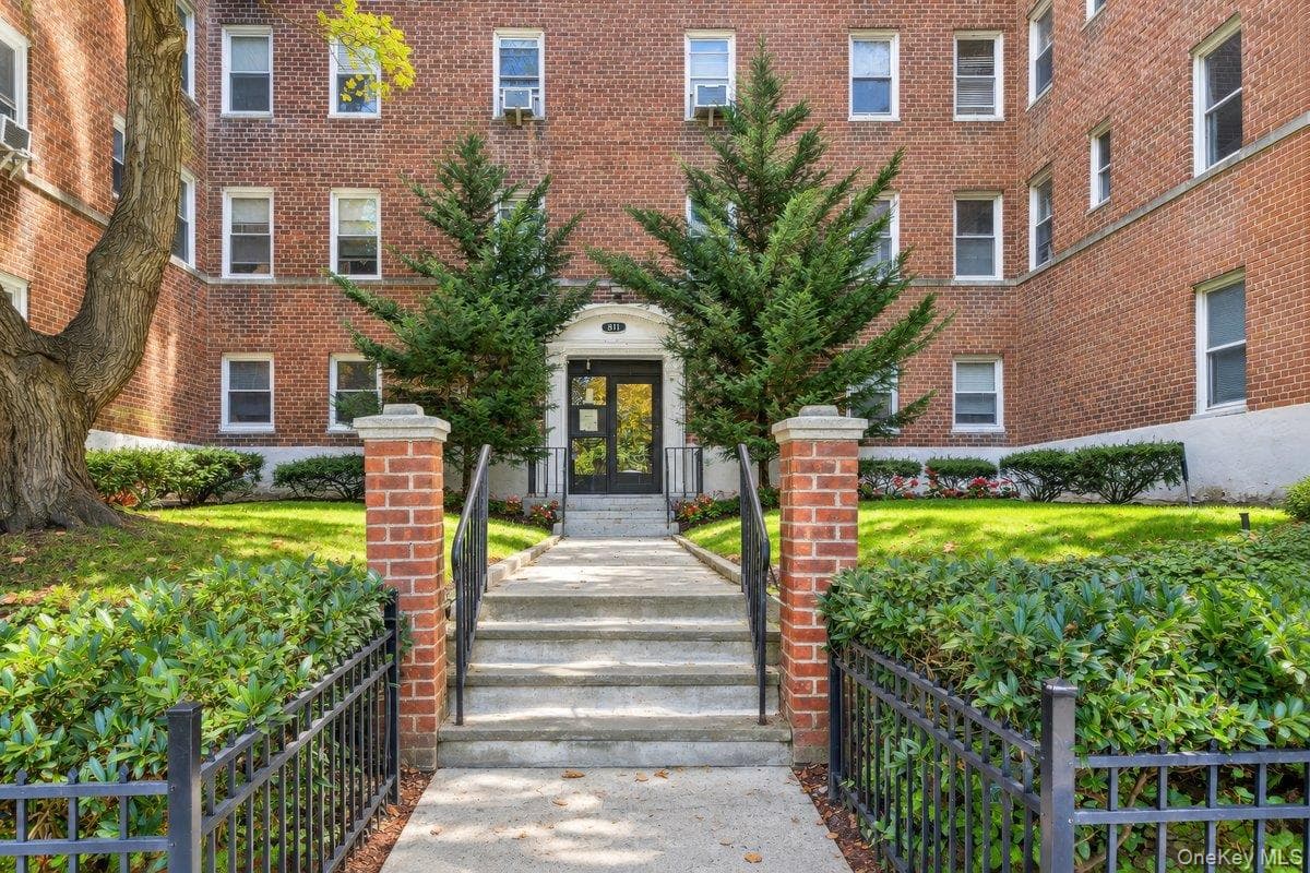 811 Bronx River Road Unit: 3H, Bronxville