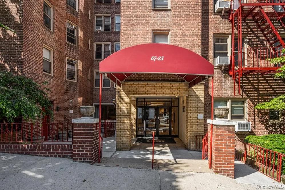 67-25 Clyde Street Unit: 5D, Forest Hills