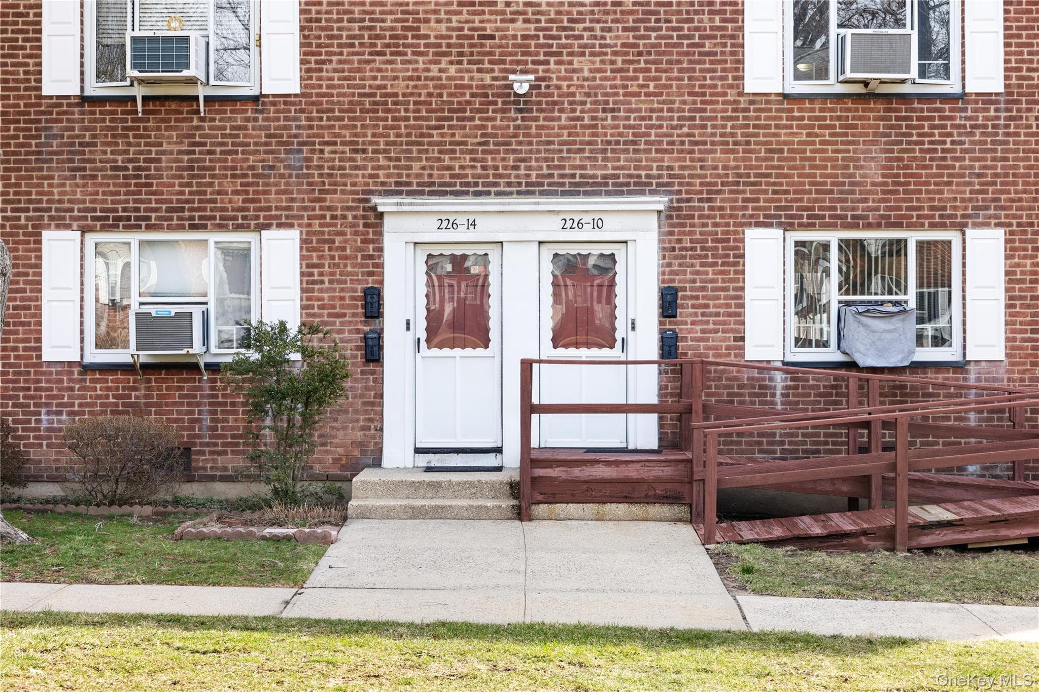 226-10 Manor Road Unit: Upper thumbnail 3