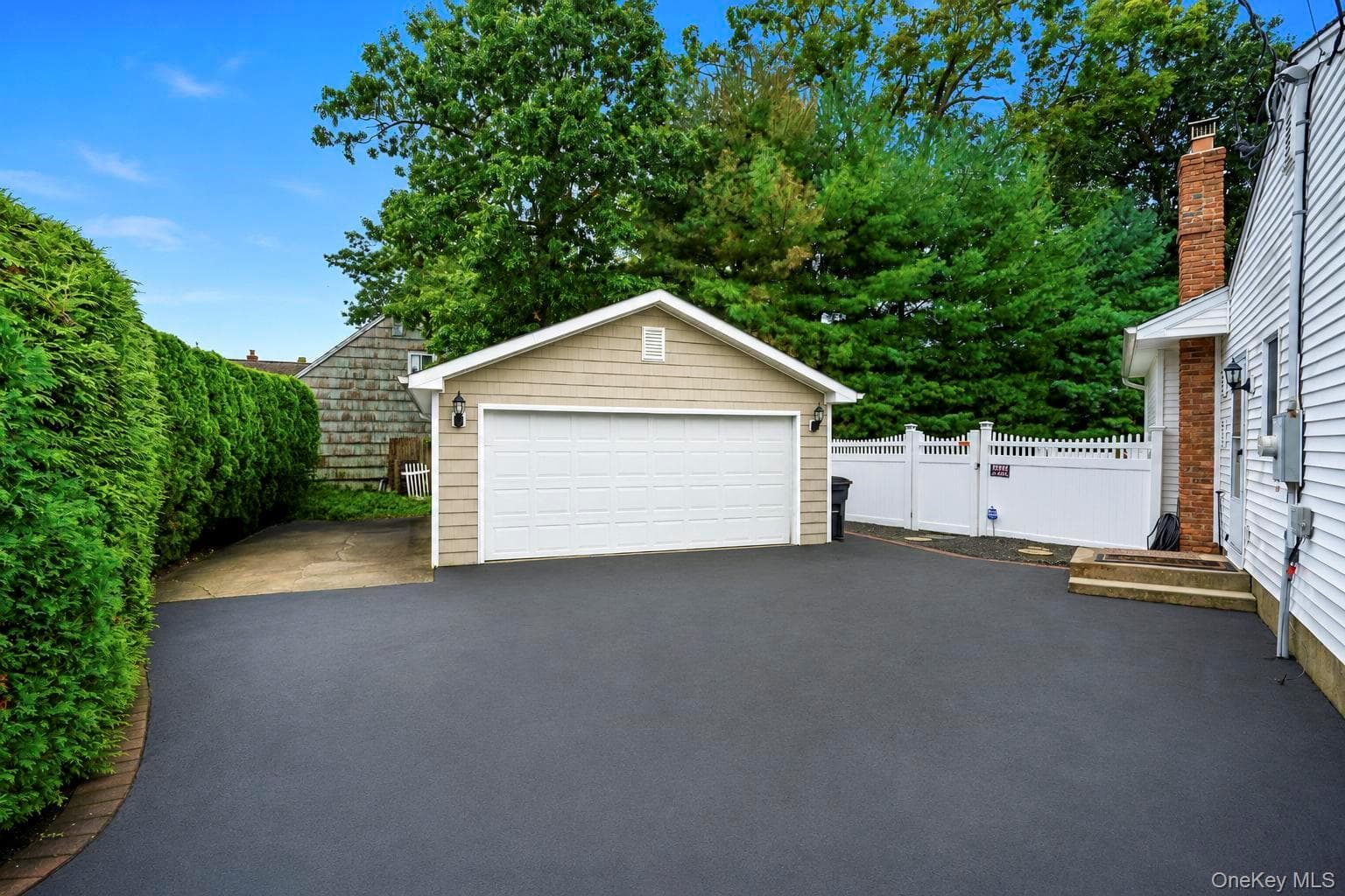 124 Bayview Drive thumbnail 40