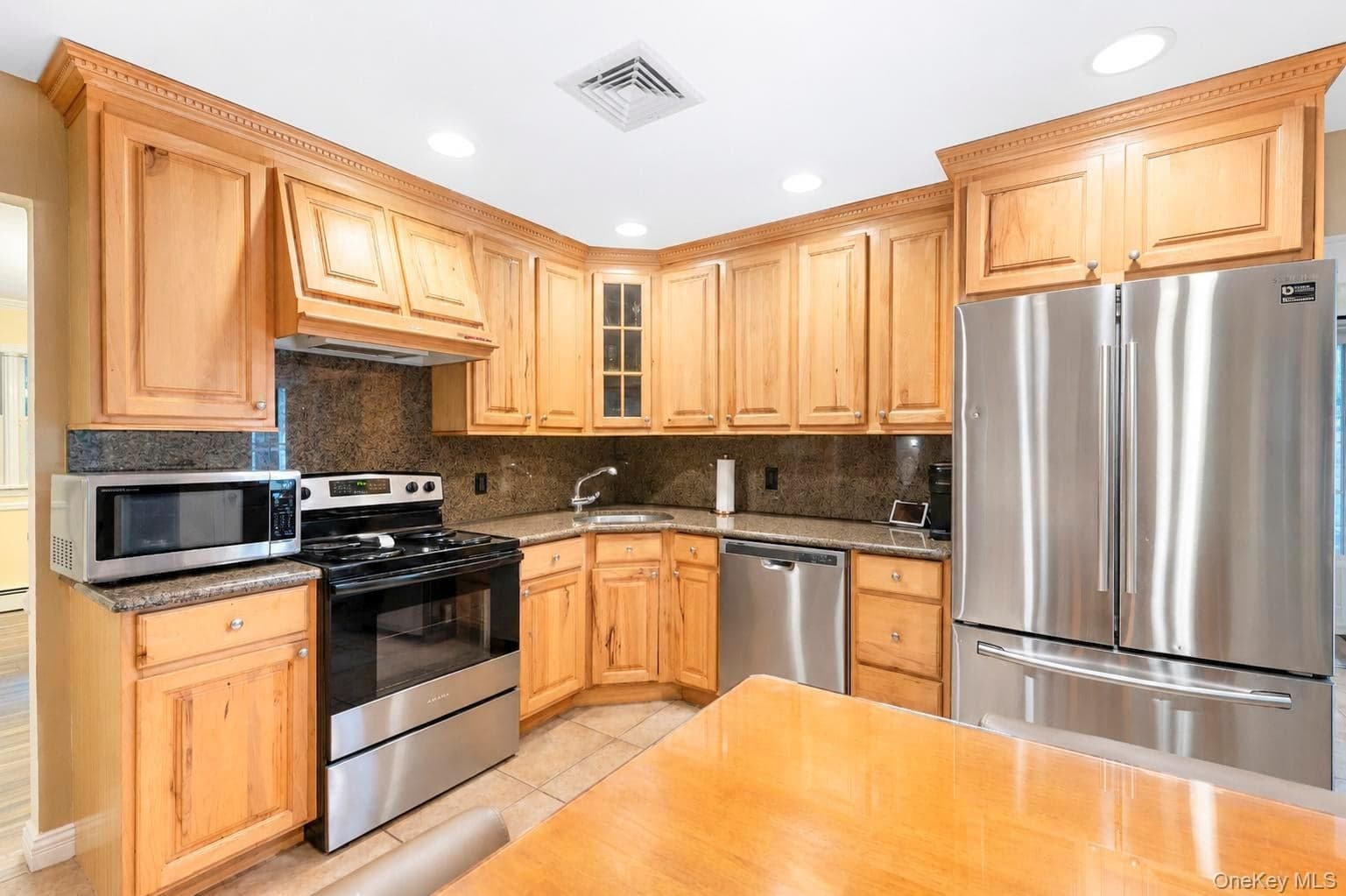 124 Bayview Drive thumbnail 3
