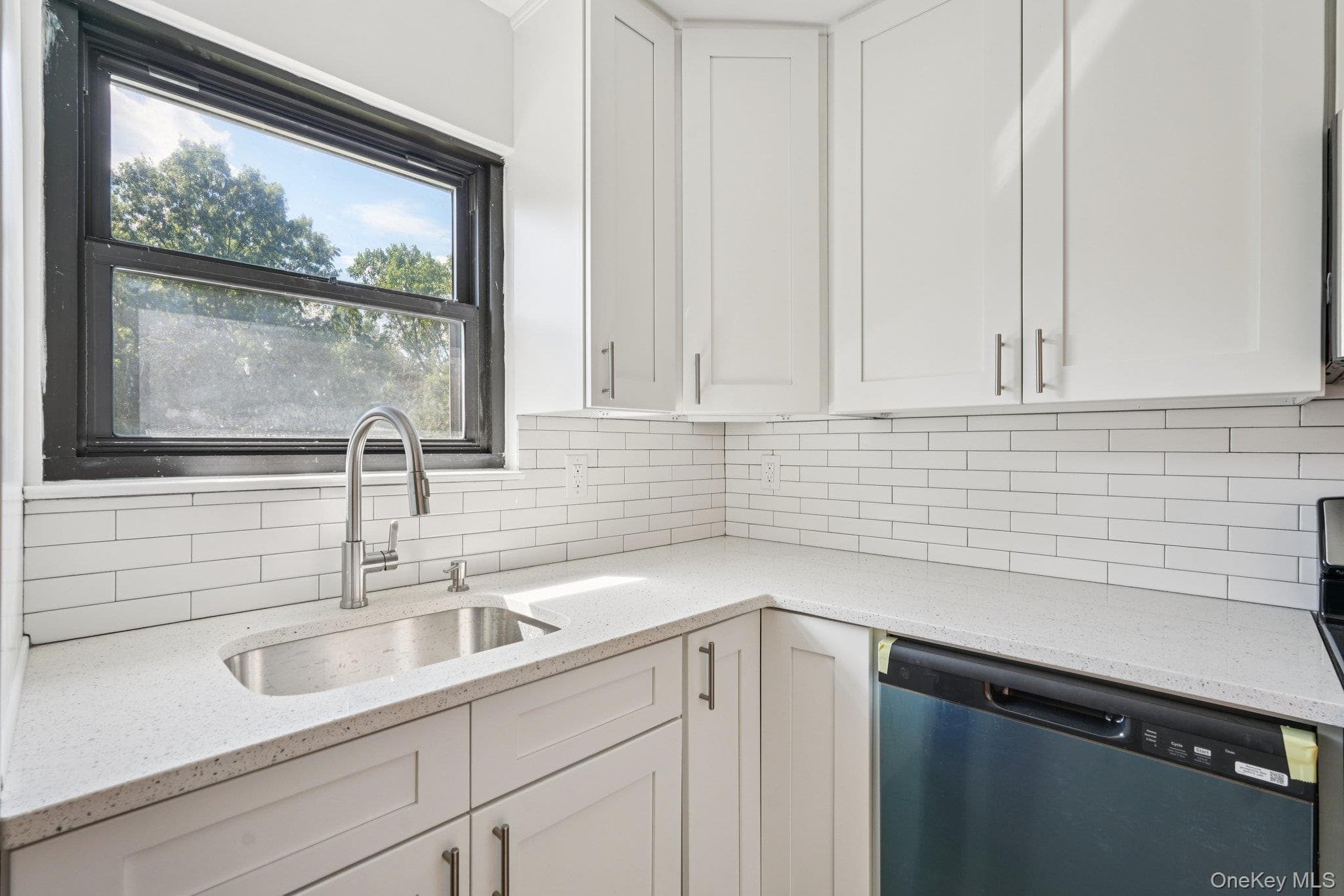 148 Sneden Place Unit: 148 thumbnail 21