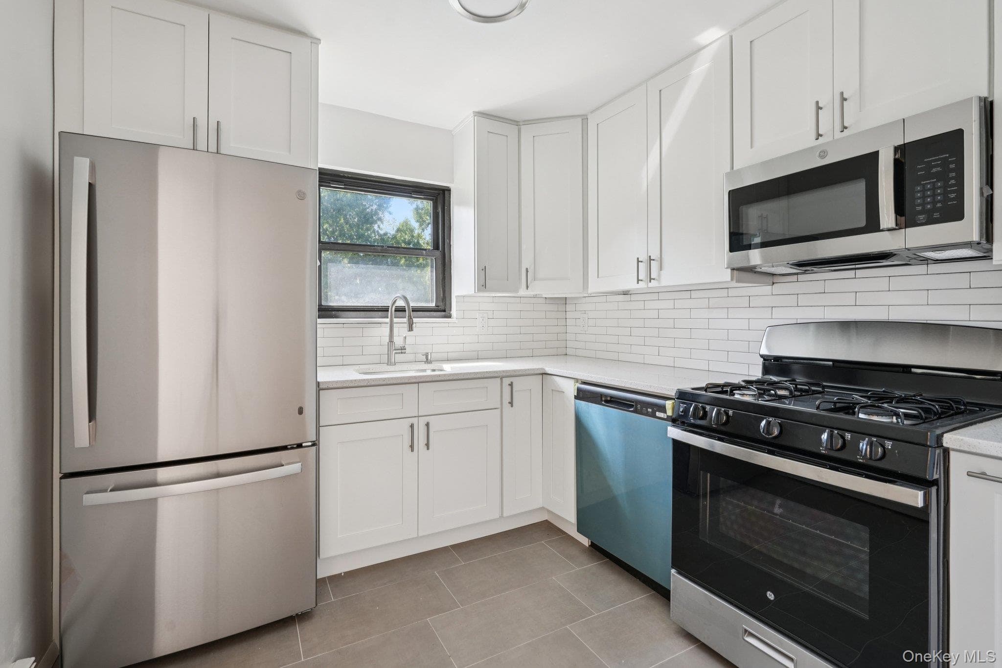 148 Sneden Place Unit: 148 thumbnail 25