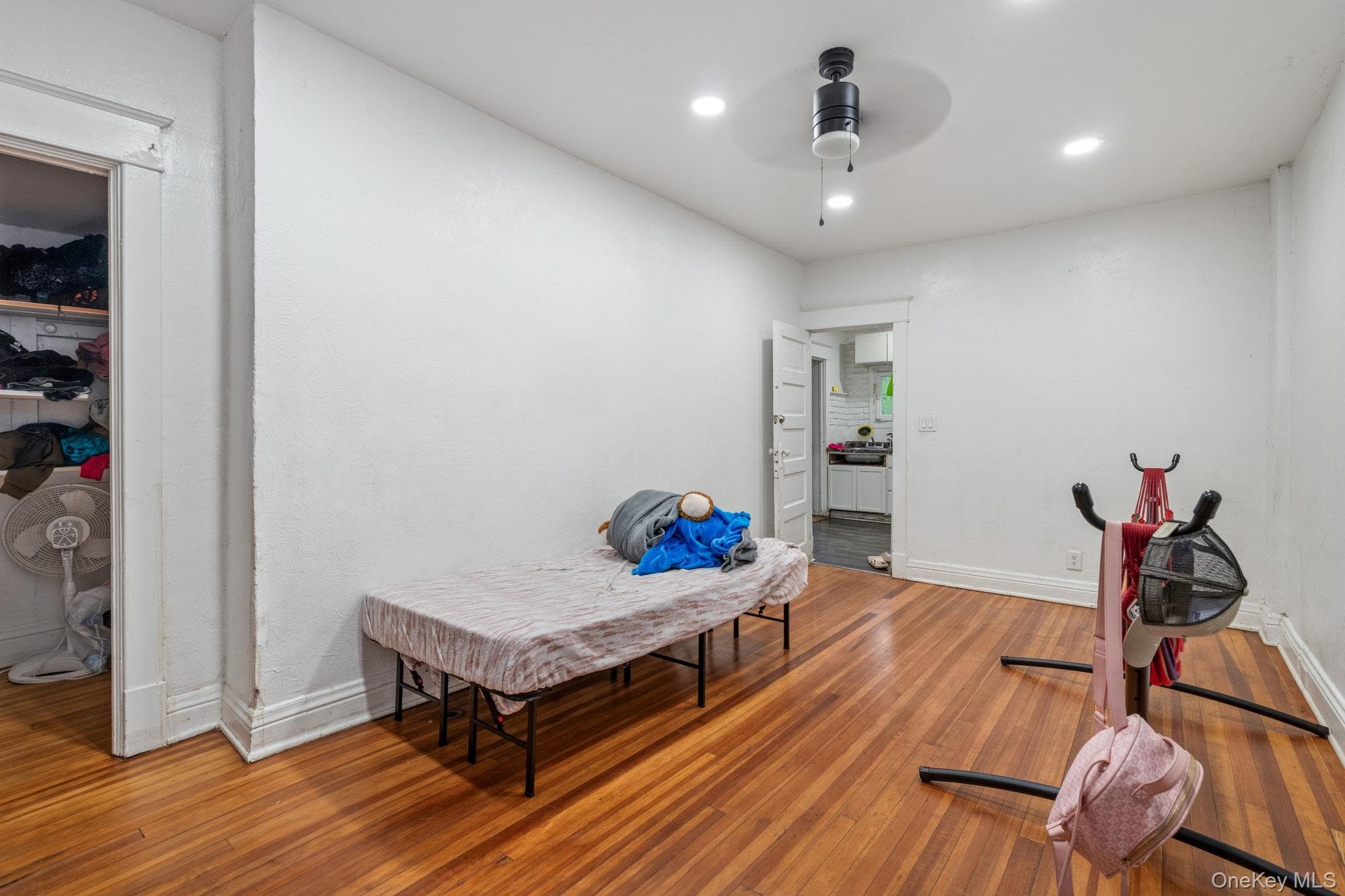 212 Ten Broeck Avenue thumbnail 10