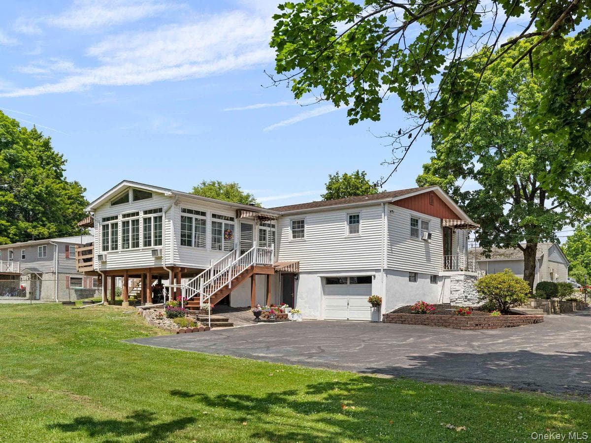 105 S Chapel Hill Road thumbnail 27