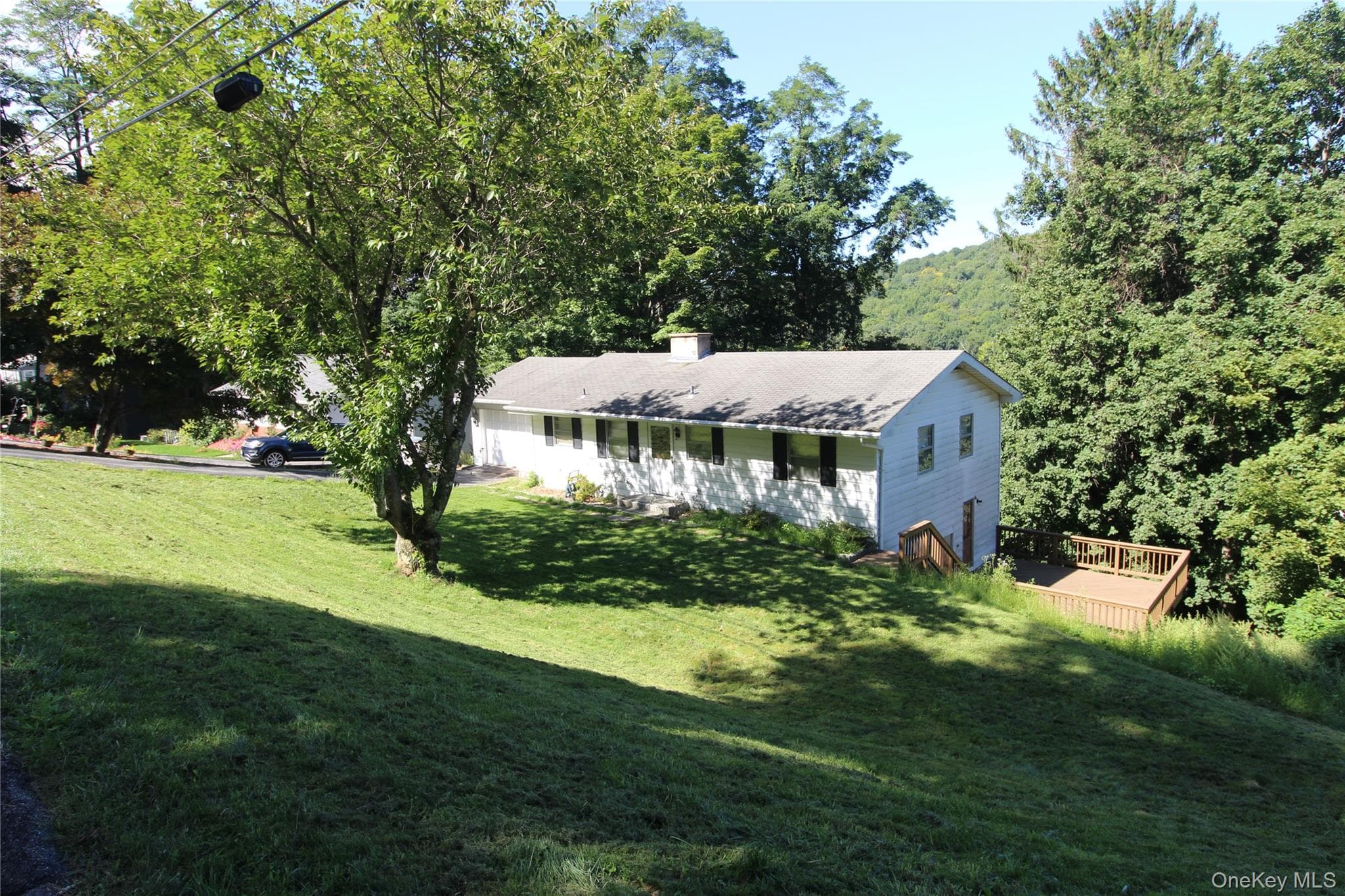 661 Warren Avenue thumbnail 2
