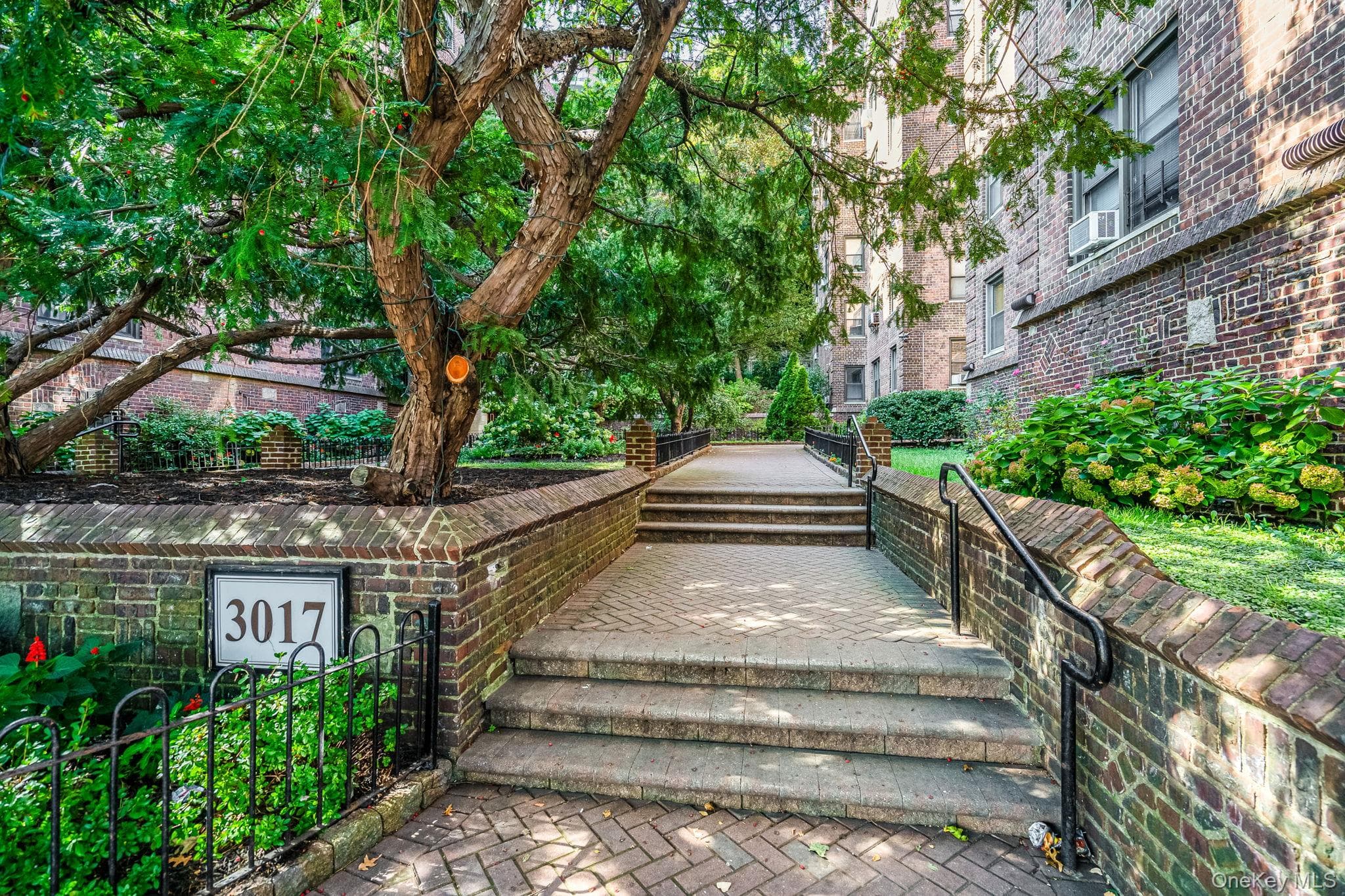 3017 Riverdale Avenue Unit: 3C thumbnail 2
