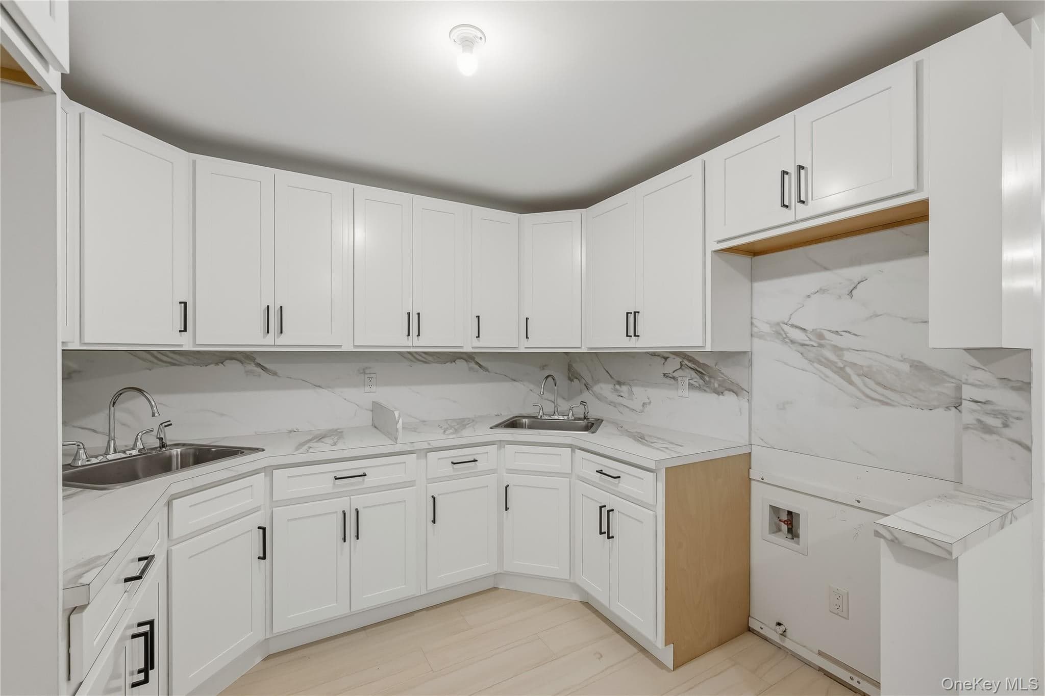 27 Ewing Avenue Unit: 201 thumbnail 35