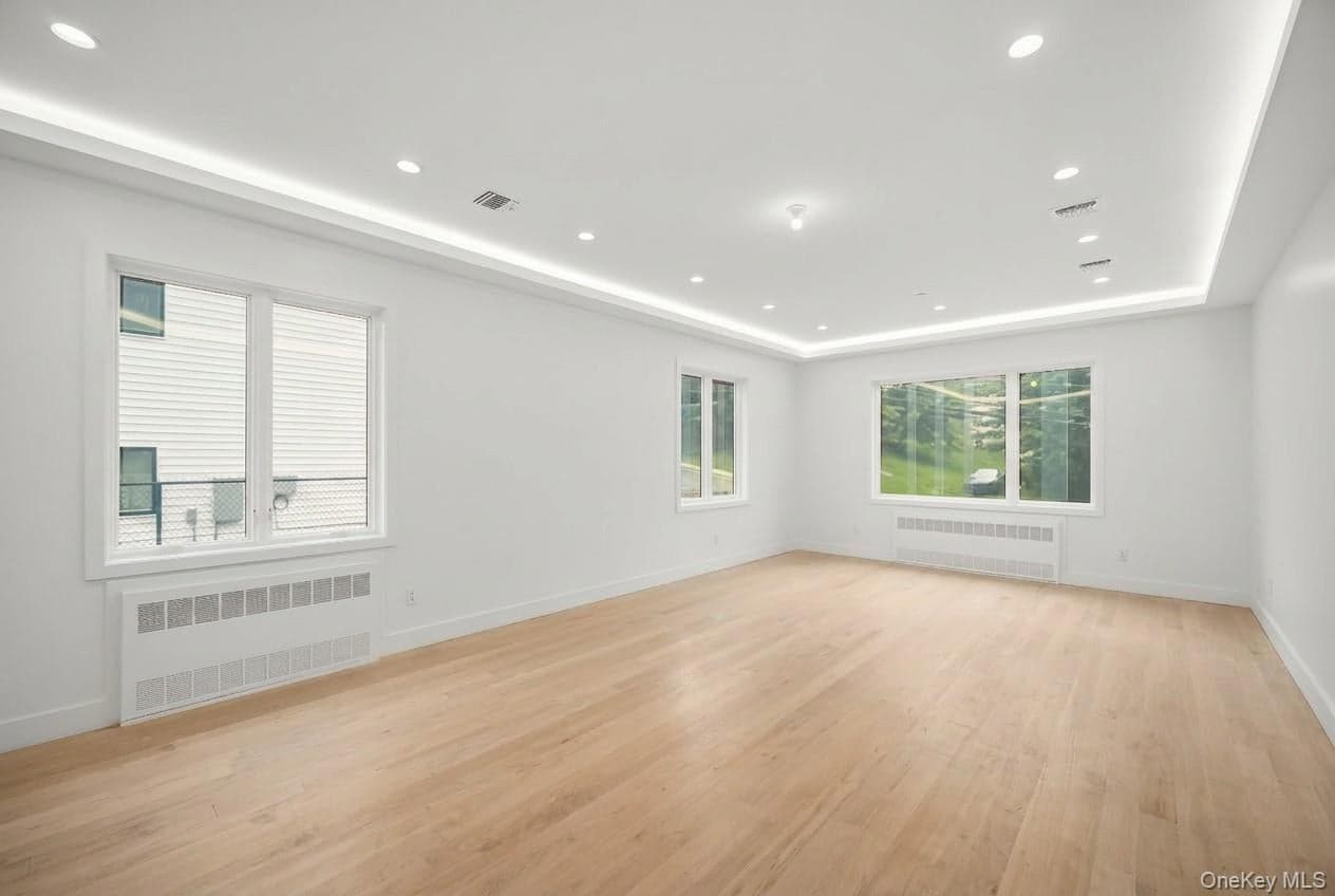 27 Ewing Avenue Unit: 201 thumbnail 11