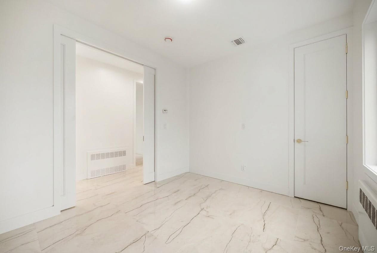 27 Ewing Avenue Unit: 201 thumbnail 16