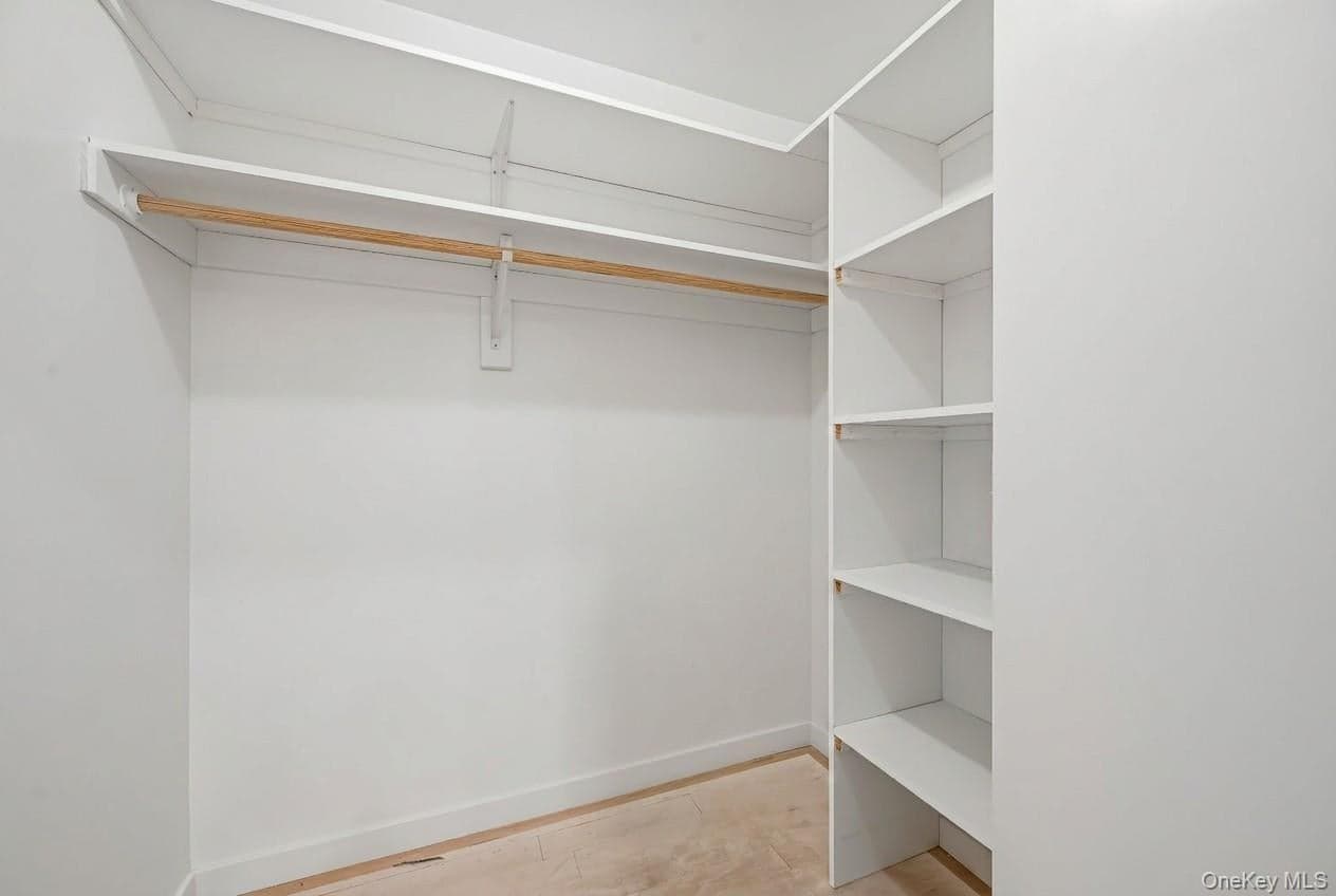 27 Ewing Avenue Unit: 201 thumbnail 23