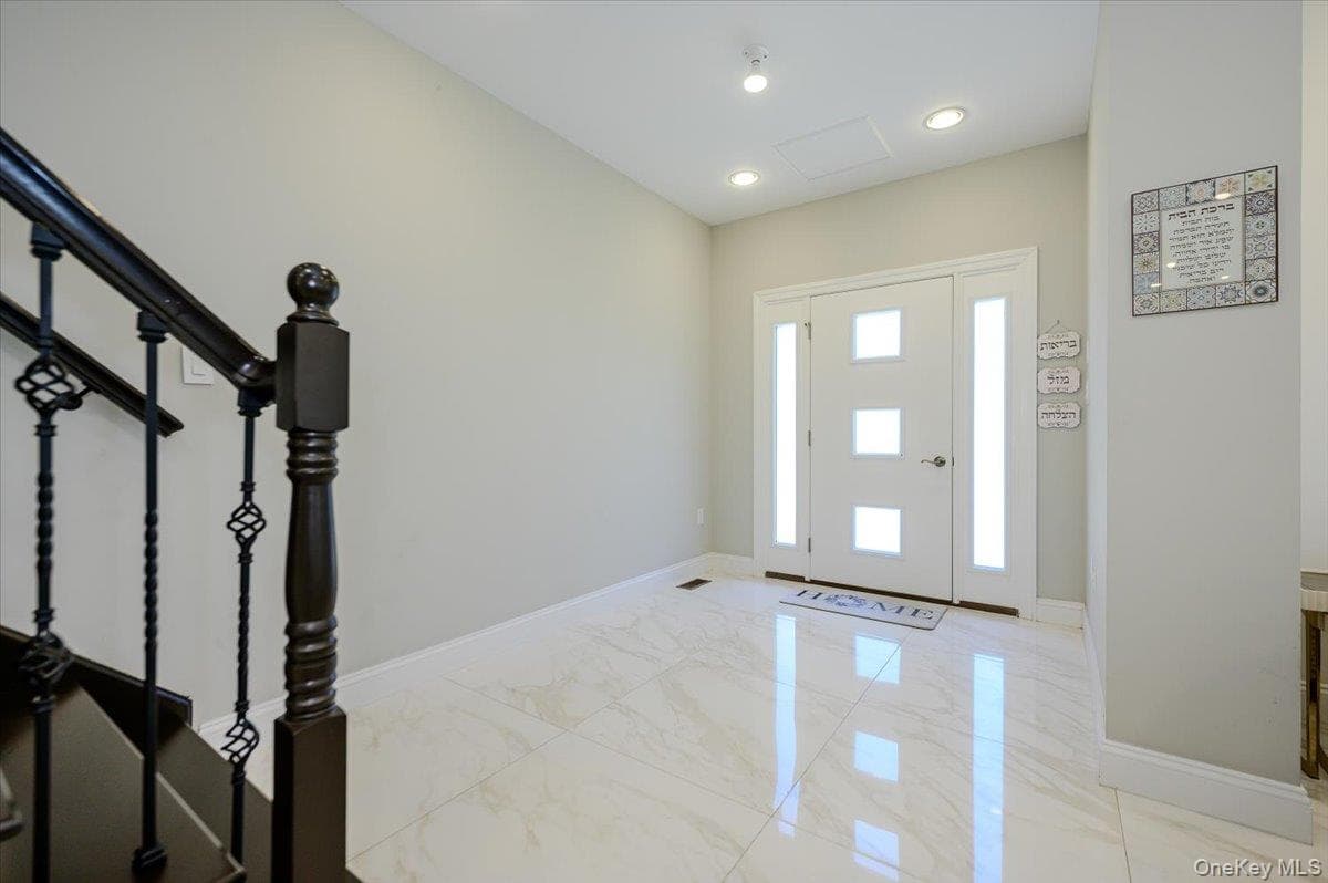 345 Washington Avenue thumbnail 3