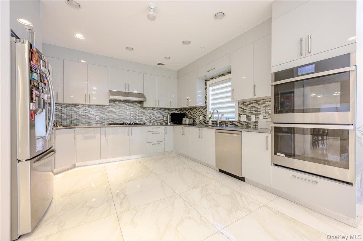 345 Washington Avenue thumbnail 10