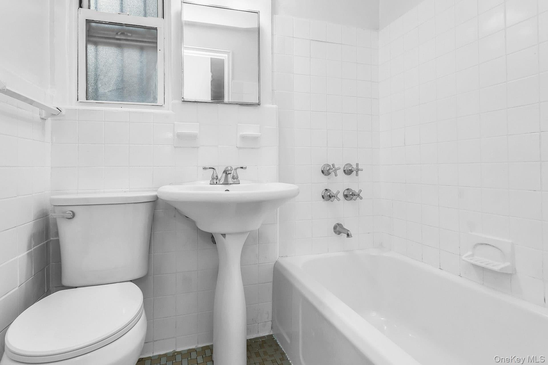 2600 Henry Hudson Parkway Unit: 1D thumbnail 13