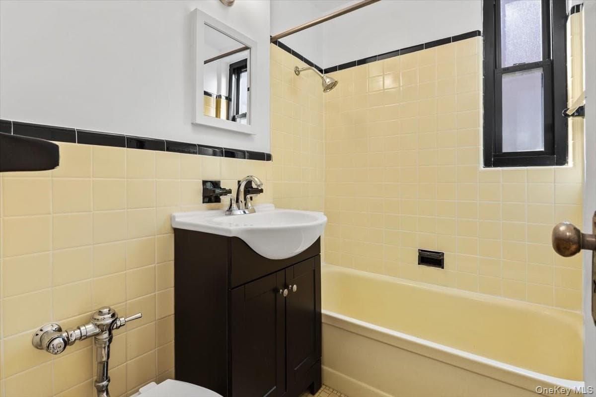 65 Park Terrace East TER Unit: C67 thumbnail 16