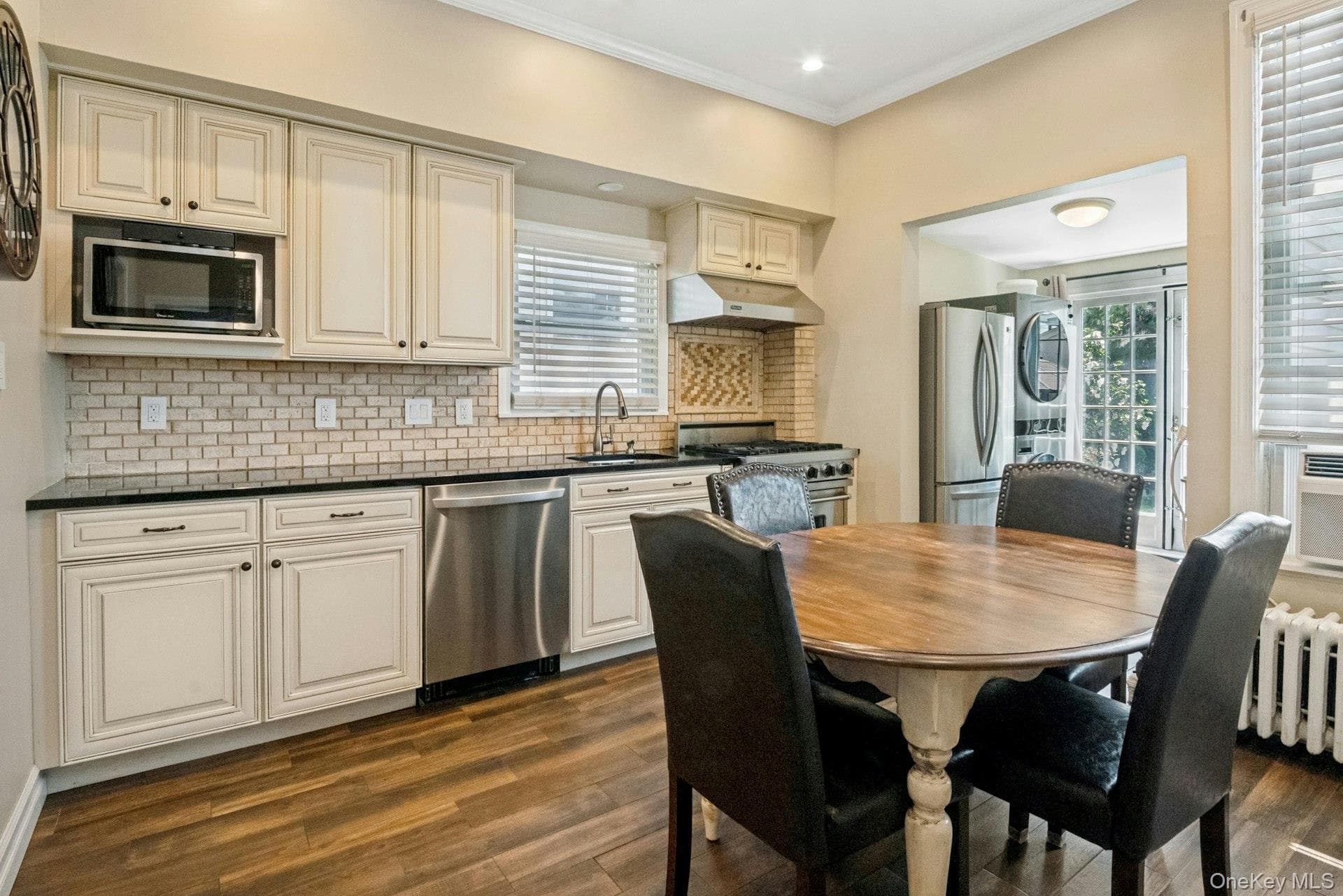 20 Waller Avenue thumbnail 18