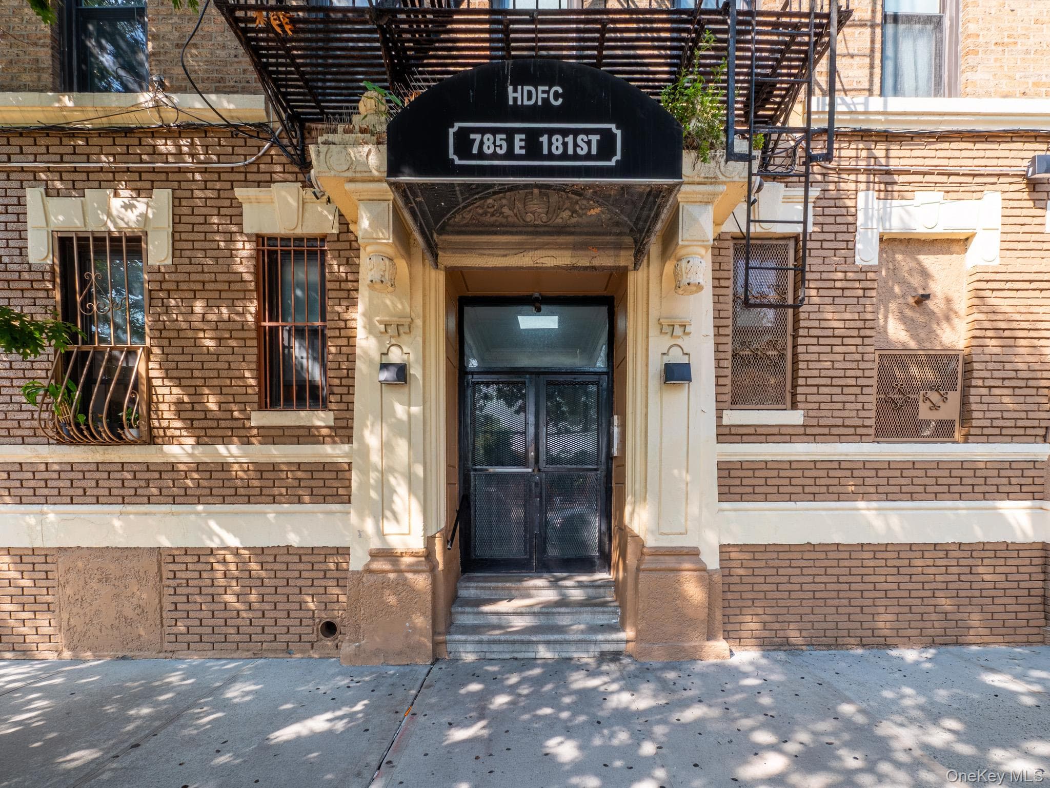 785 E 181 Street ST Unit: 11 thumbnail 2