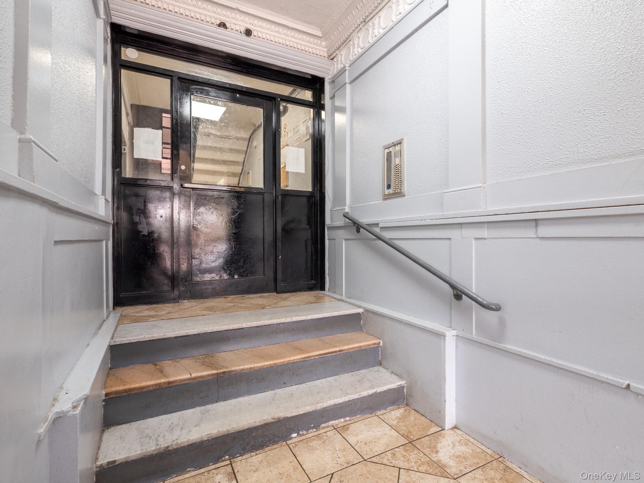 785 E 181 Street ST Unit: 11 thumbnail 3