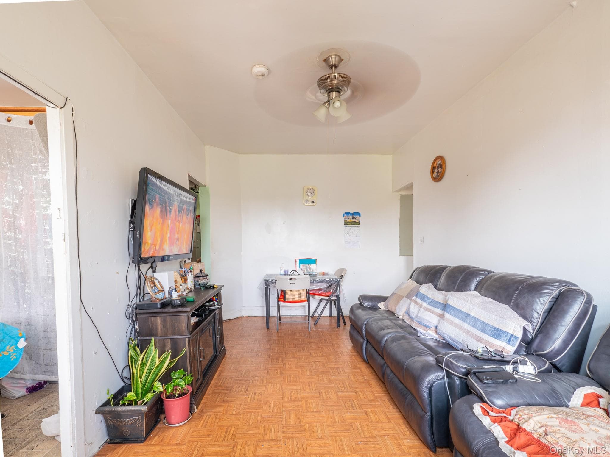 785 E 181 Street ST Unit: 11 thumbnail 9