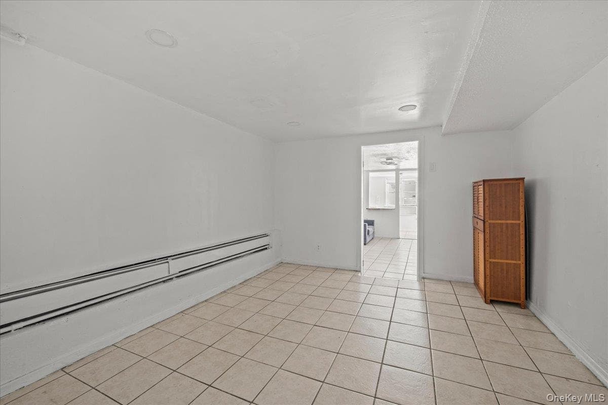 1311 Balcom Avenue thumbnail 22