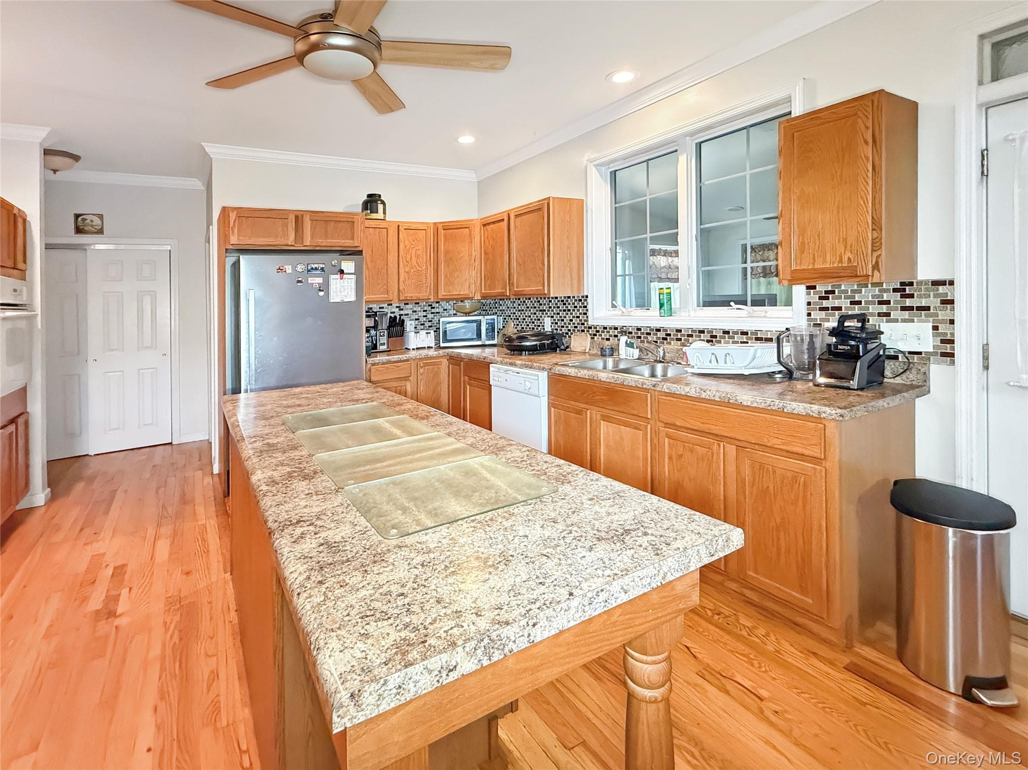 43 Regency Drive thumbnail 4