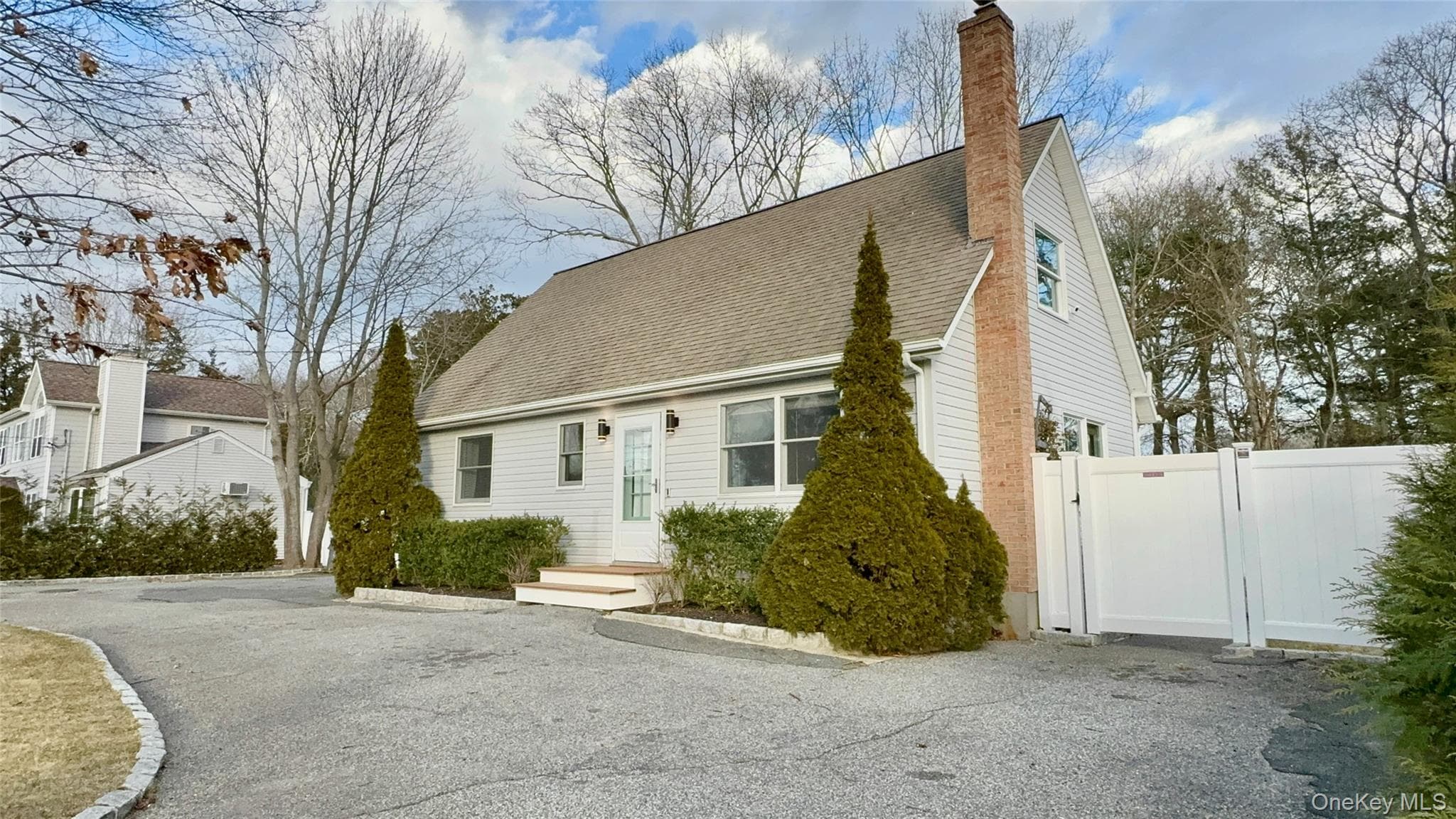 4 N Westbury Road, Hampton Bays