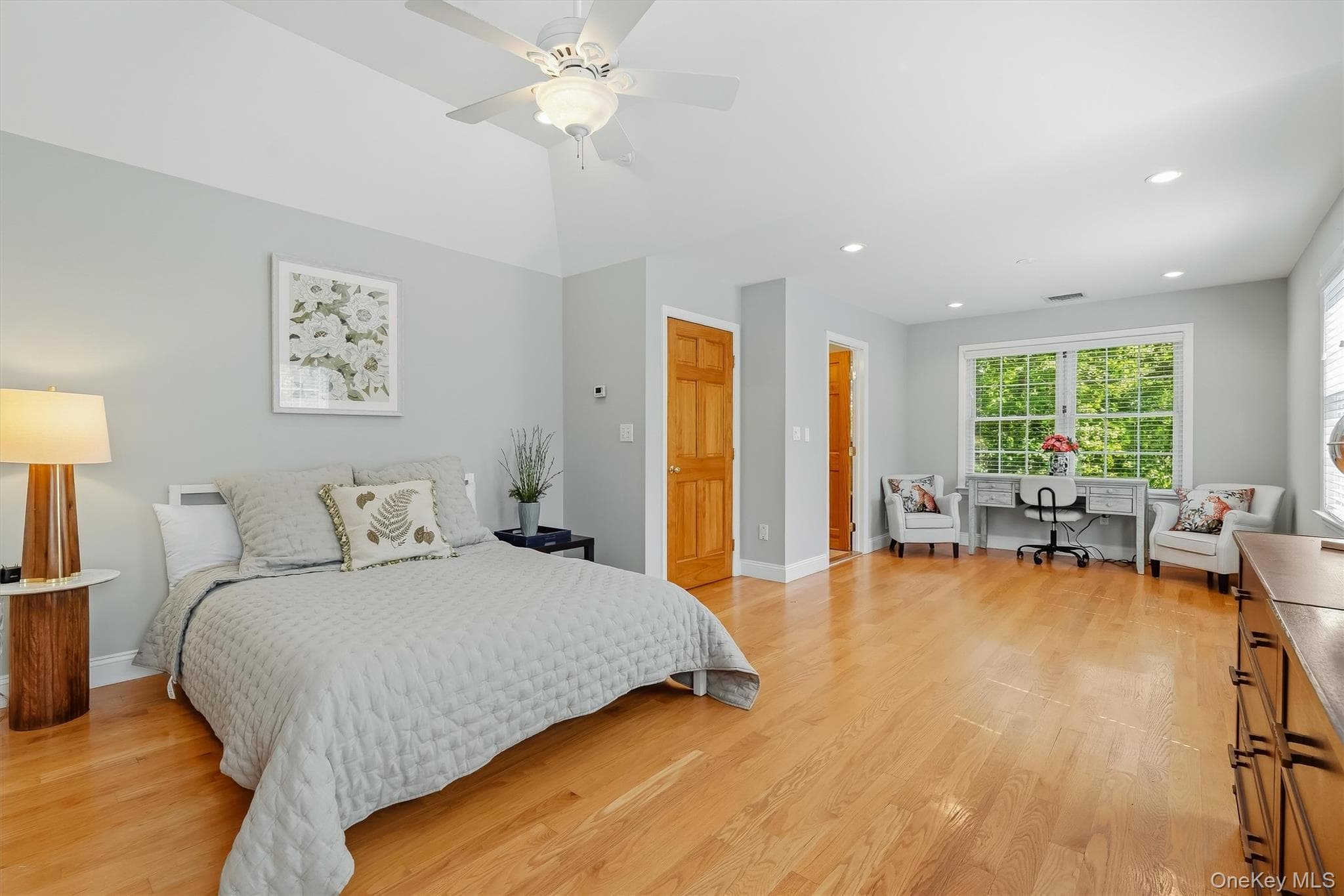 87 Bolton Avenue thumbnail 21