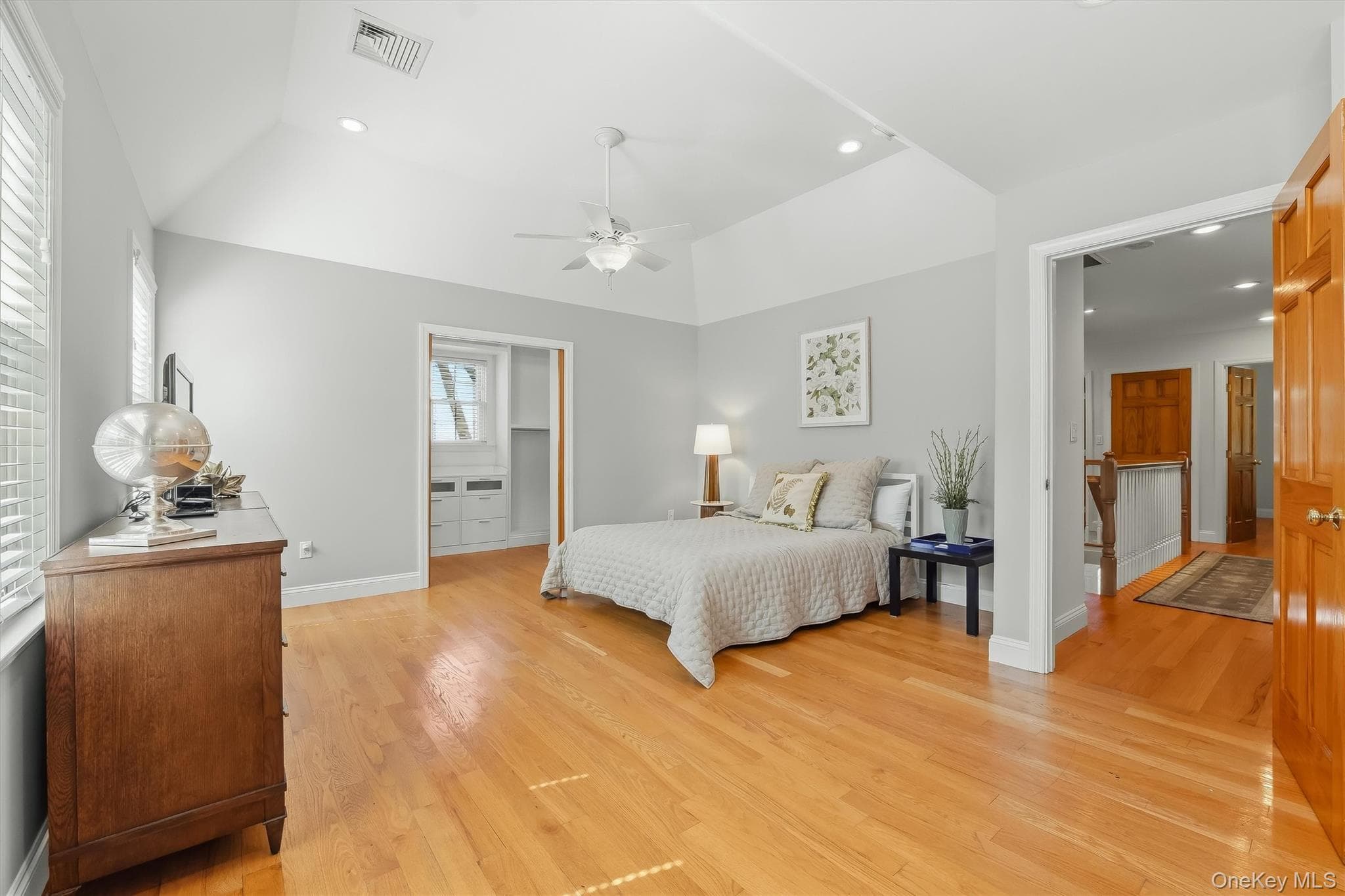 87 Bolton Avenue thumbnail 20