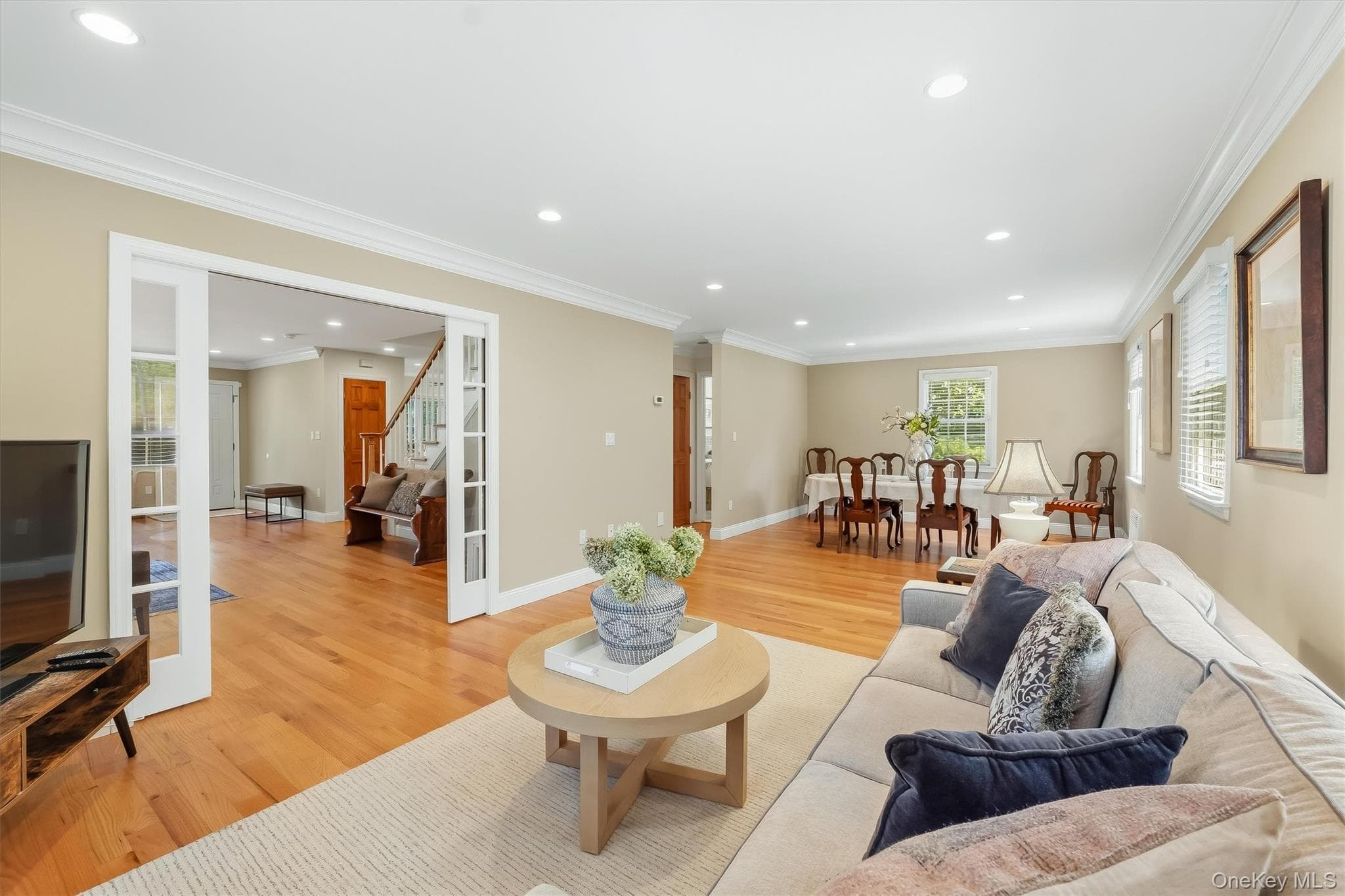 87 Bolton Avenue thumbnail 10