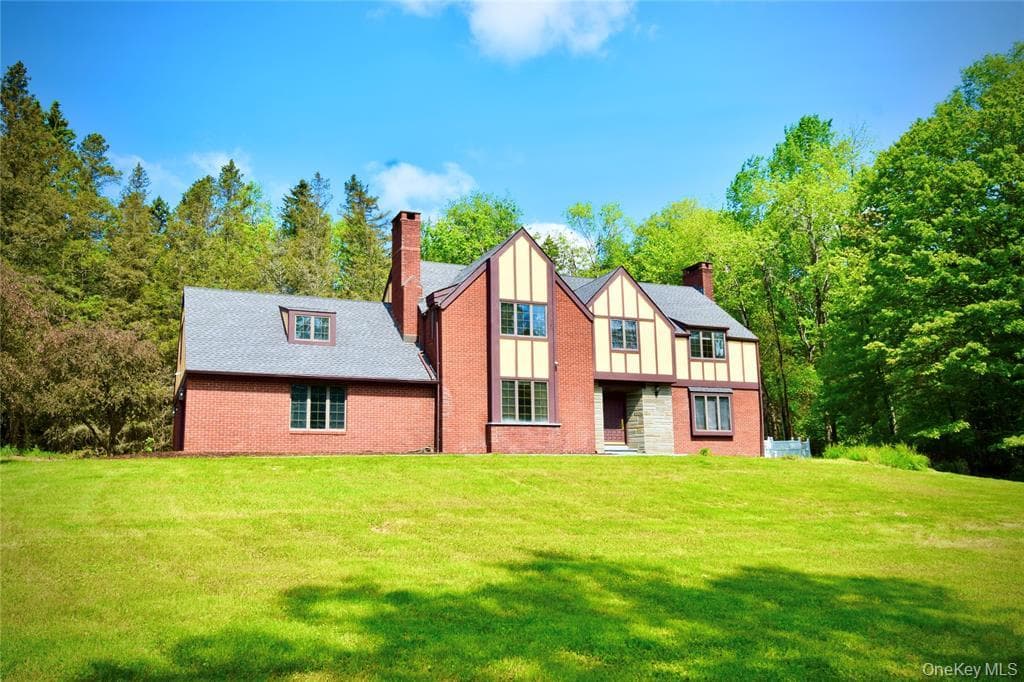 285 Goff Road photo 1