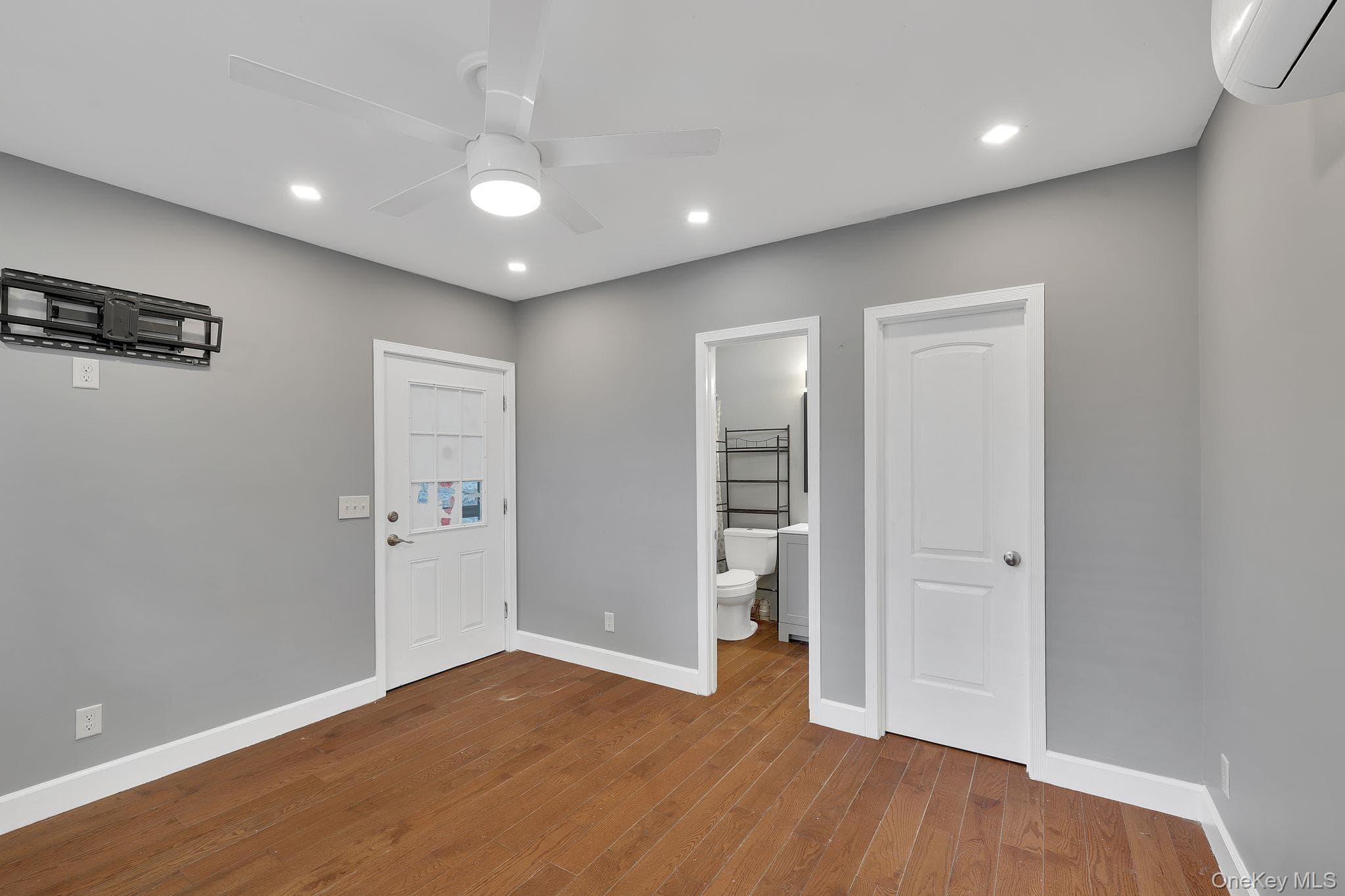 33 Seward Avenue thumbnail 39