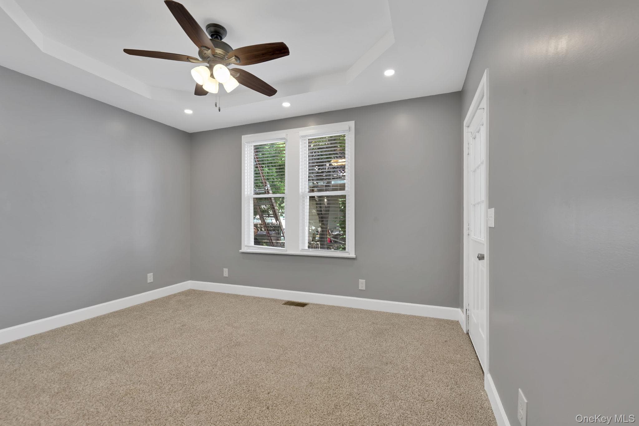 33 Seward Avenue thumbnail 16