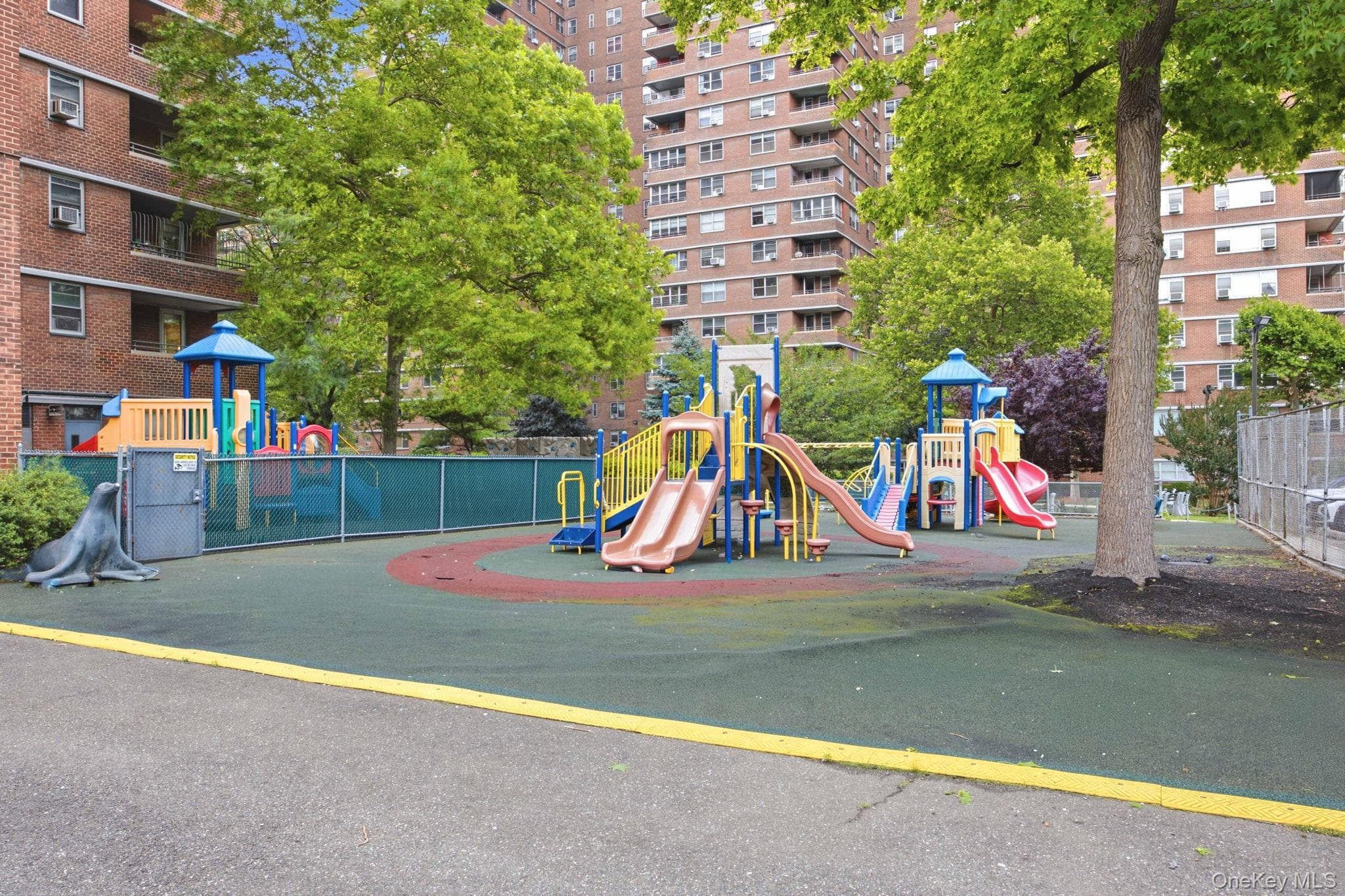 575 Grand Street Unit: E1505 thumbnail 33