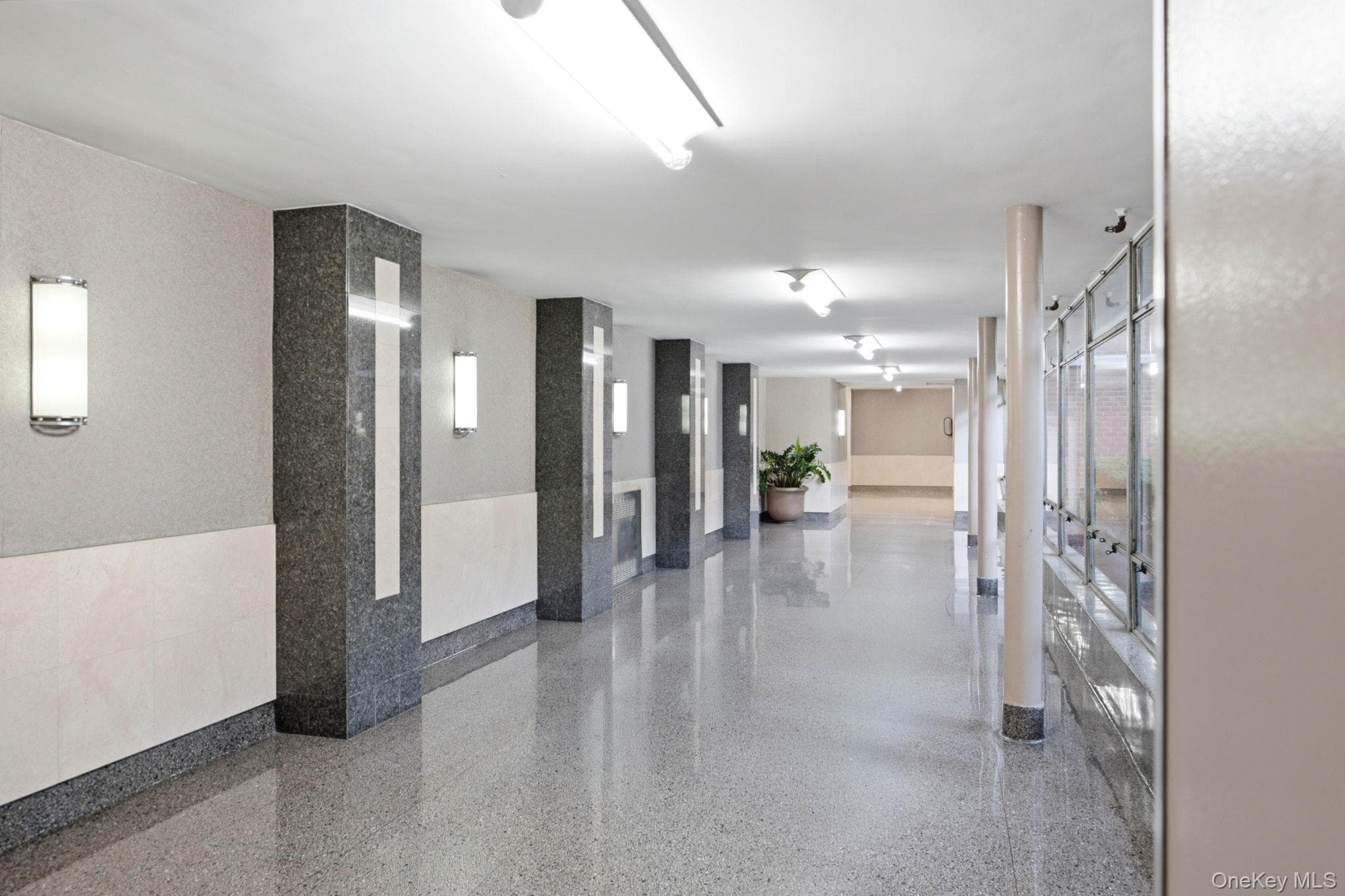 575 Grand Street Unit: E1505 thumbnail 27
