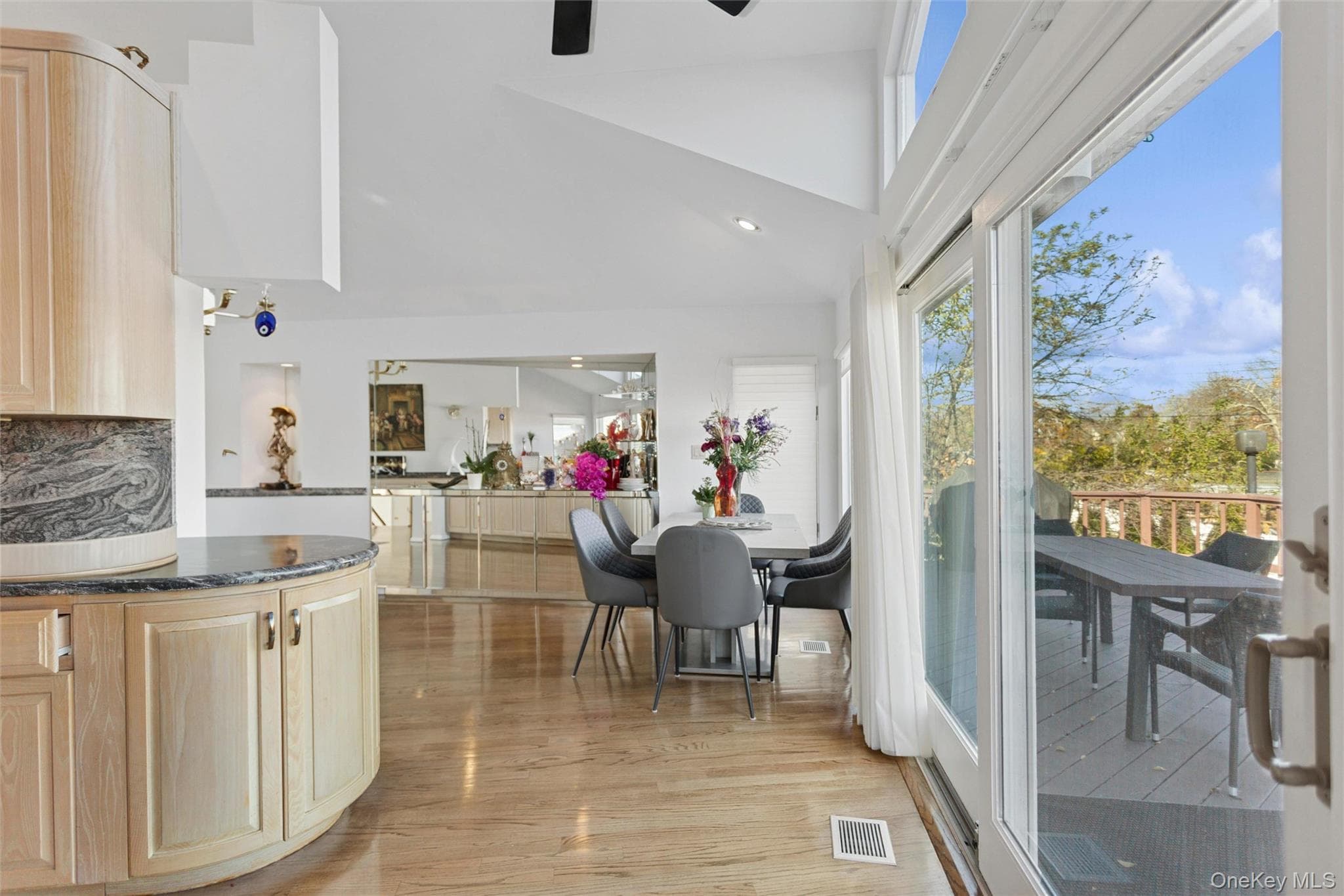 2729 Shore Drive thumbnail 11