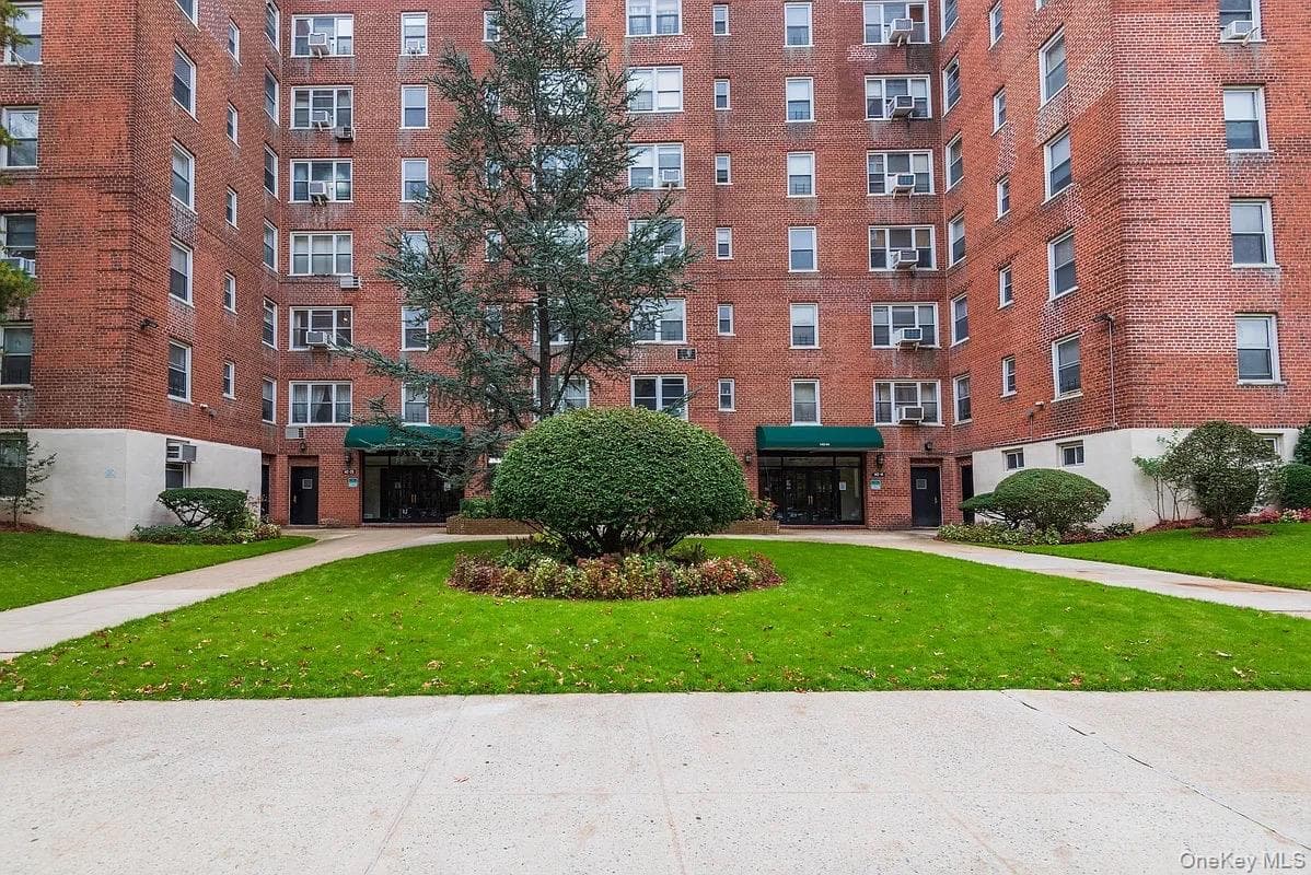 14214 26th Avenue Unit: 3F, Flushing