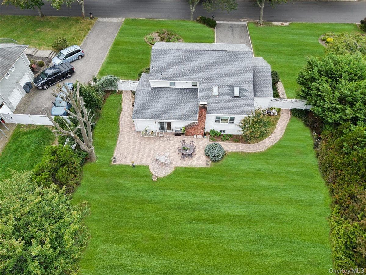 17 Greenvale Drive thumbnail 21