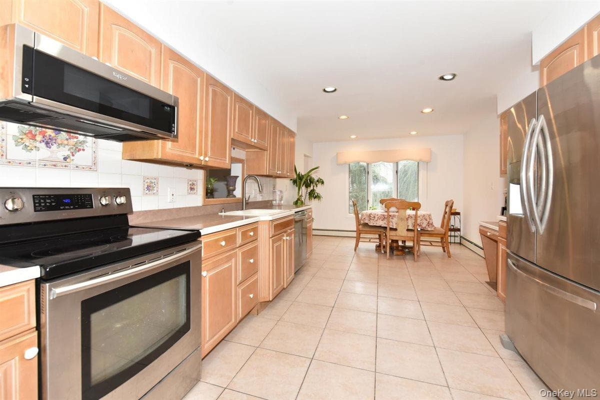 17 Greenvale Drive thumbnail 5