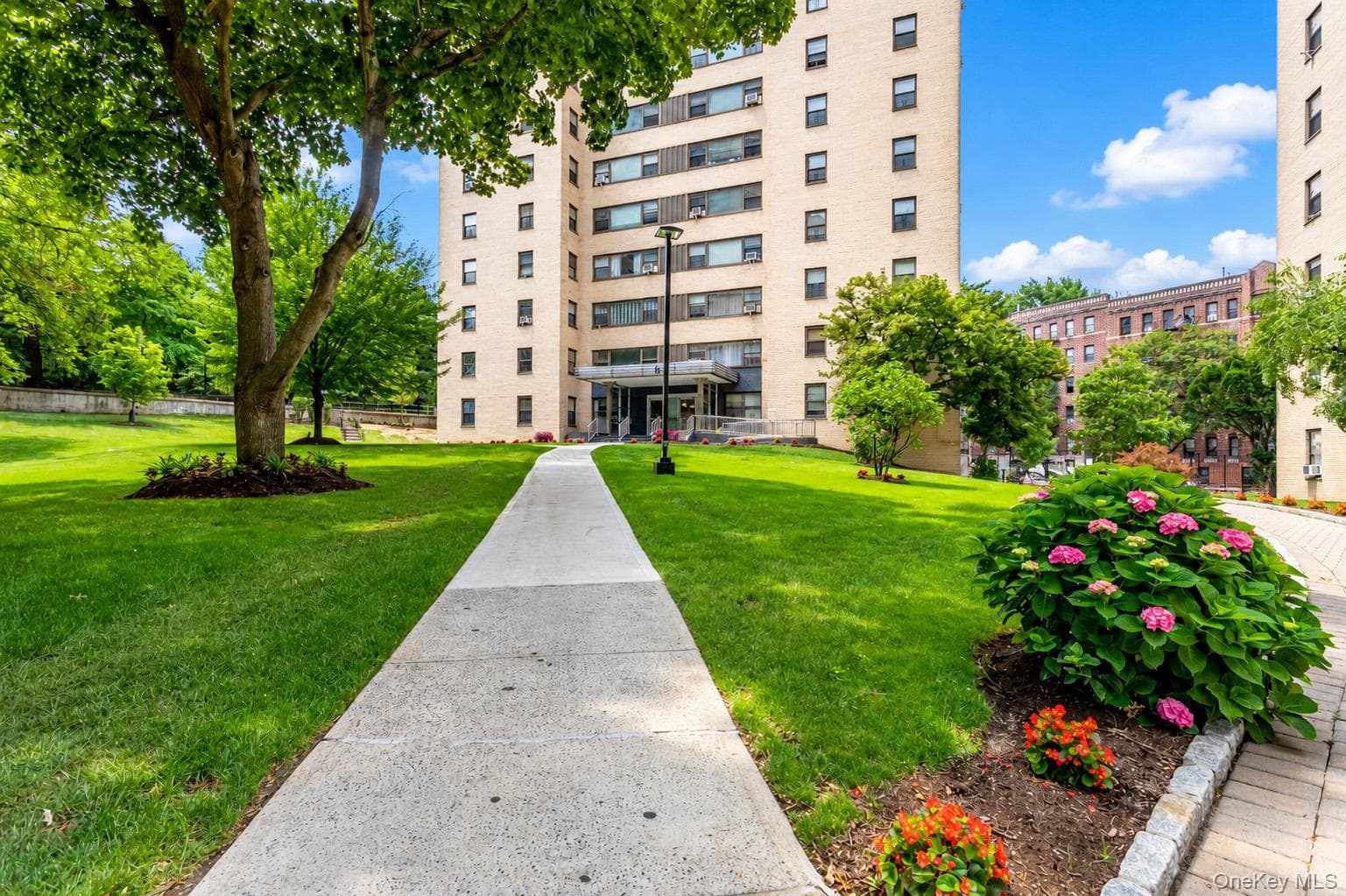 6 Fordham Hill Oval Oval Unit: 2G, Bronx