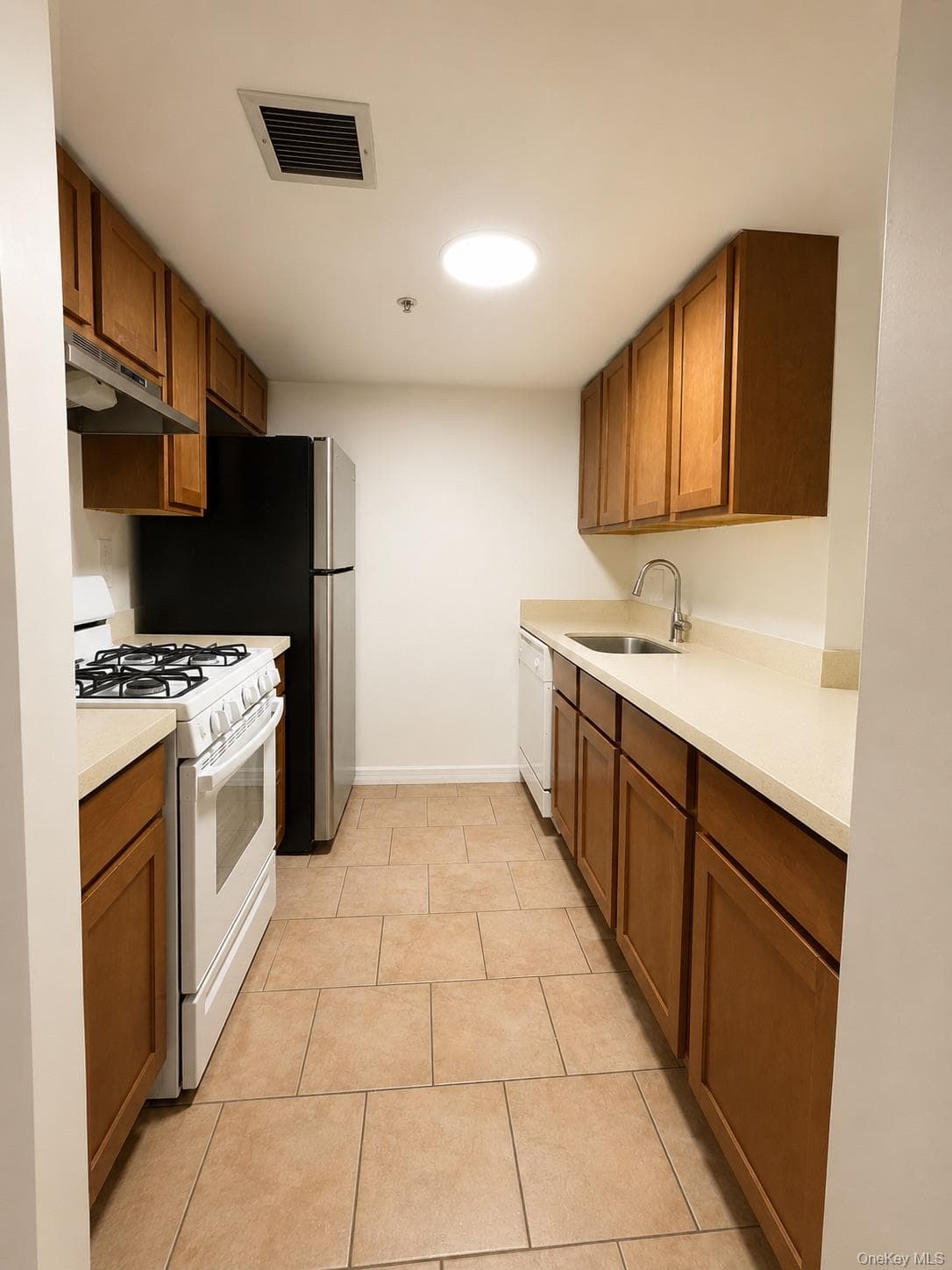 38-11 108th Street Unit: 3H thumbnail 4