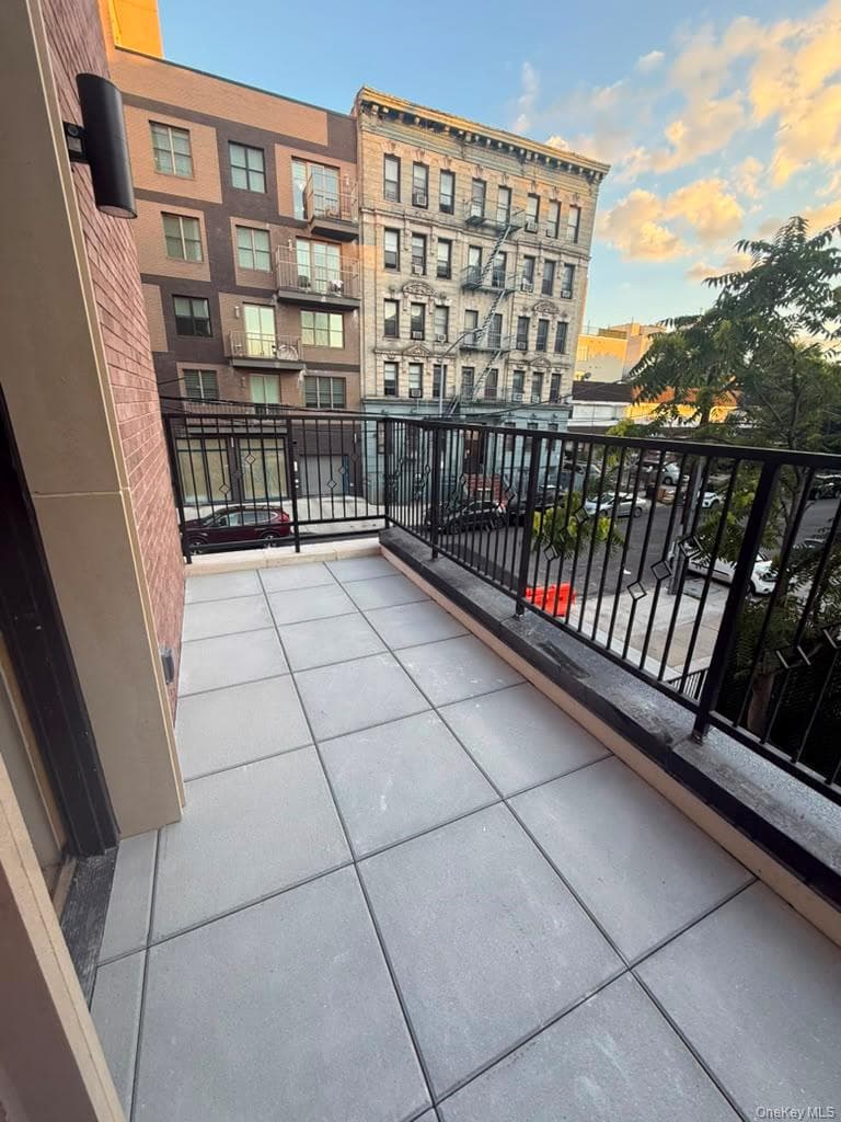178 Throop Avenue thumbnail 4