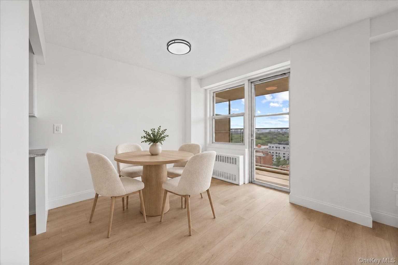 2550 Olinville Avenue Unit: 14E thumbnail 2