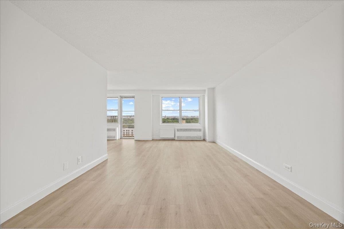 2550 Olinville Avenue Unit: 14E thumbnail 14