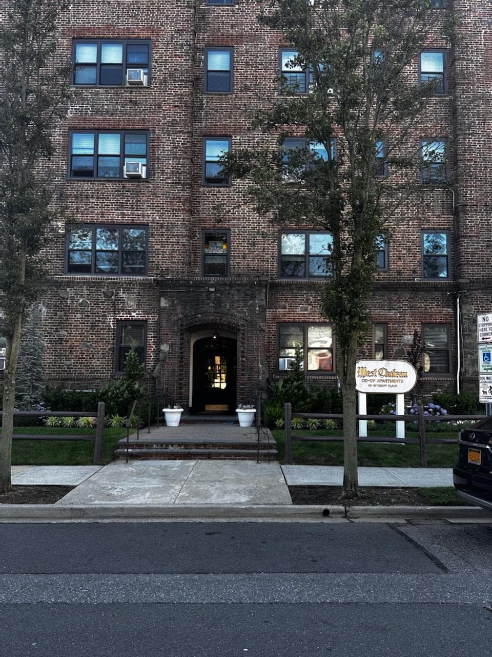 141 Wyckoff Place Unit: 1F, Woodmere