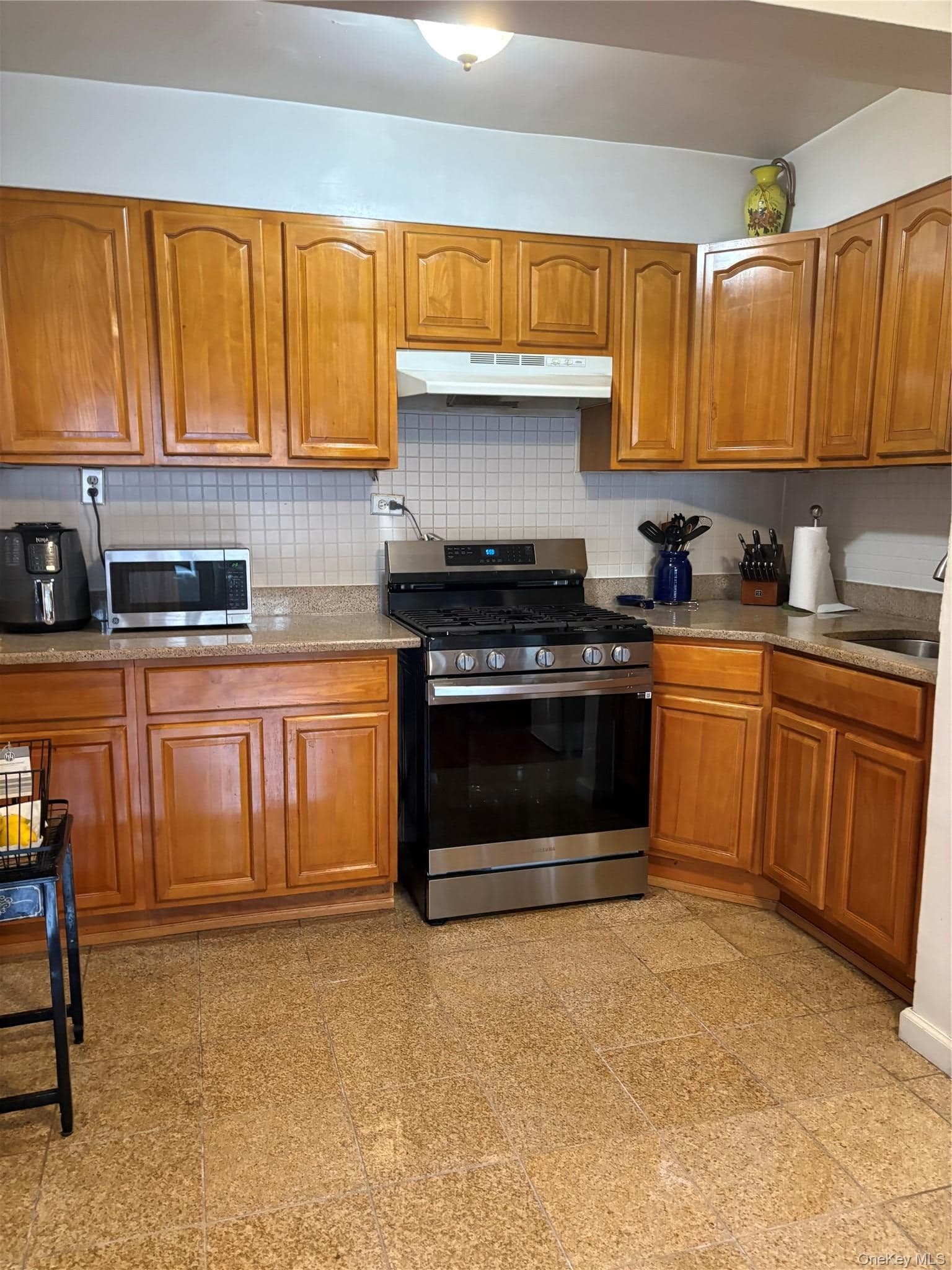 41-31 51st Street Unit: 6E thumbnail 4