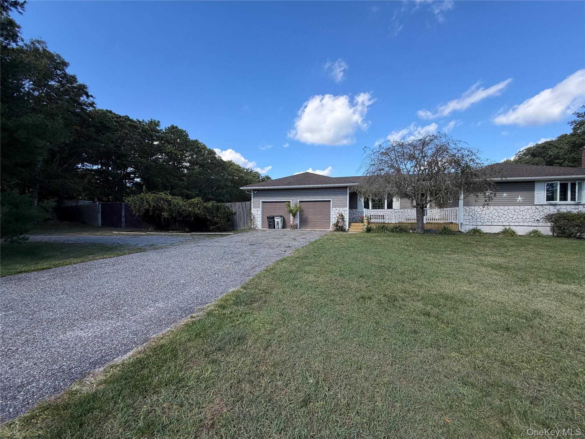 245 N Sunrise Service Road thumbnail 3