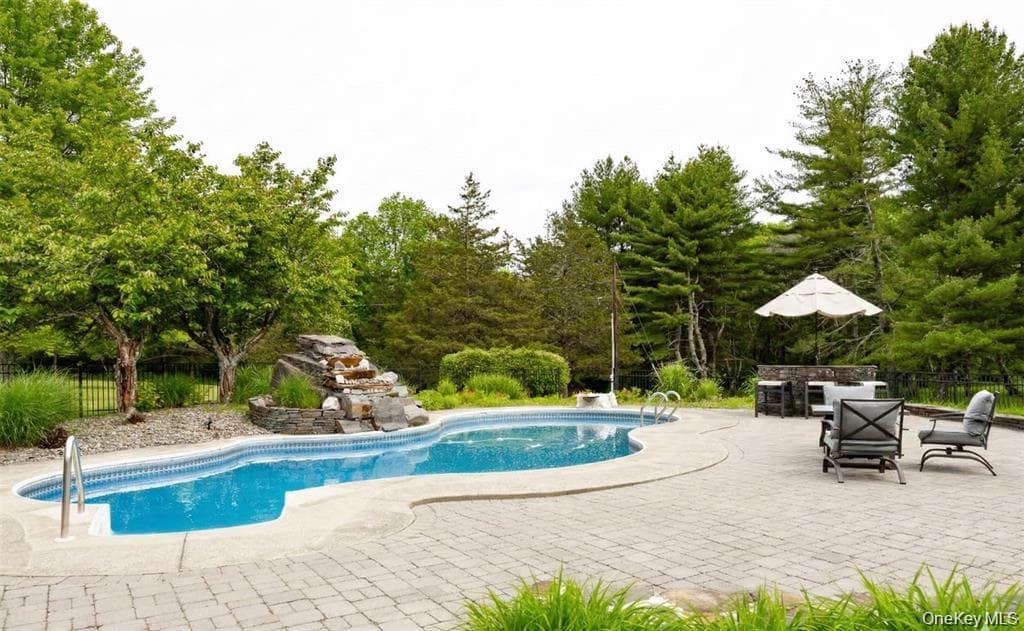 129 Clinton Corners Road thumbnail 35